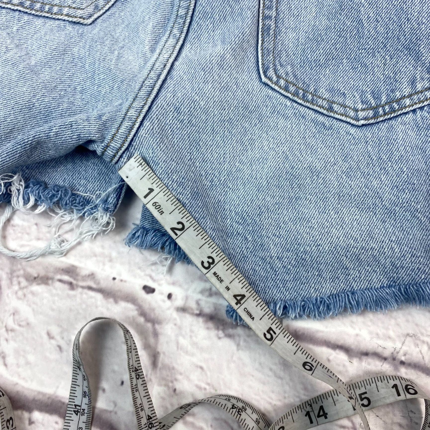 Pacsun Pacsun Teens Shorts 90s Girlfriend Size 24 Distressed Cut-Off Button Fly Size 42" / US 20 - 6 Thumbnail