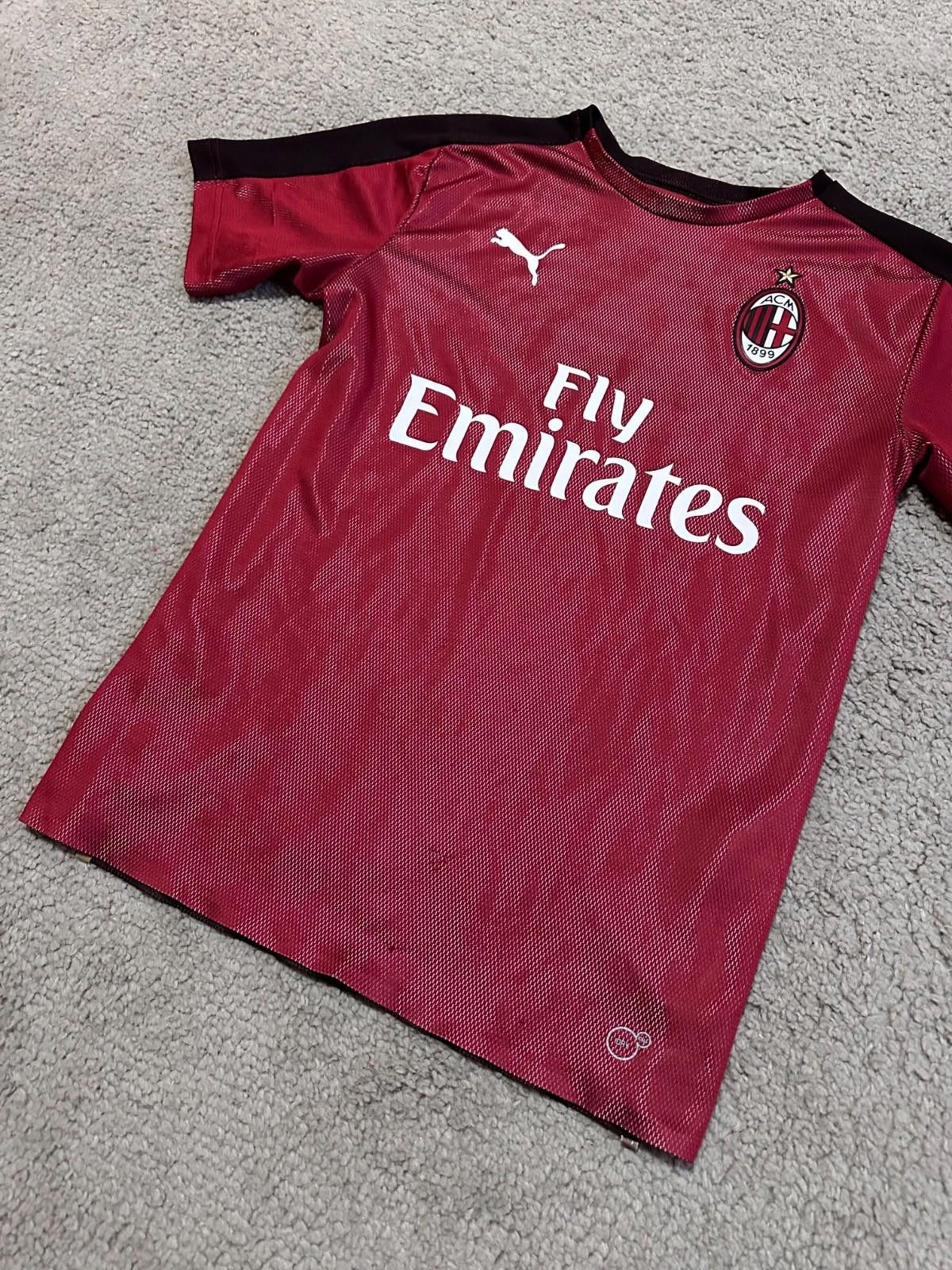 Puma AC MILAN 2018/19 FOOTBALL SOCCER SHIRT JERSEY MAILLOT PUMA Size US S / EU 44-46 / 1 - 3 Thumbnail