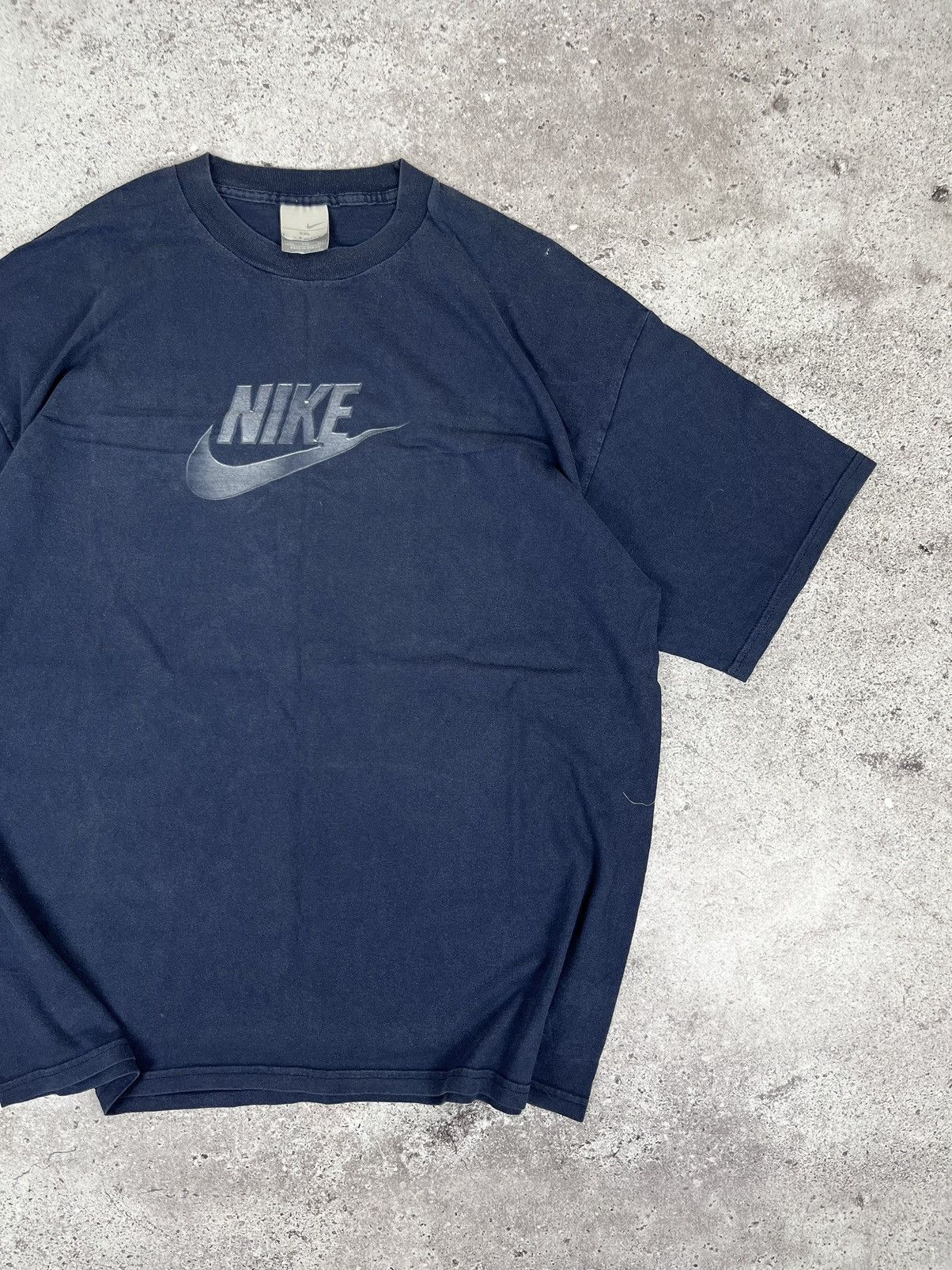 Nike × Vintage Nike Vintage 00s Faded Navy Big Logo T Shirt Size US XXL / EU 58 / 5 - 2 Thumbnail