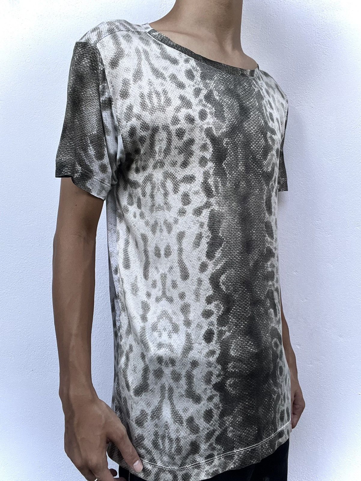 Gucci SS 2000 Gucci by Tom Ford SnakeSkin T-Shirt Size US L / EU 52-54 / 3 - 3 Thumbnail
