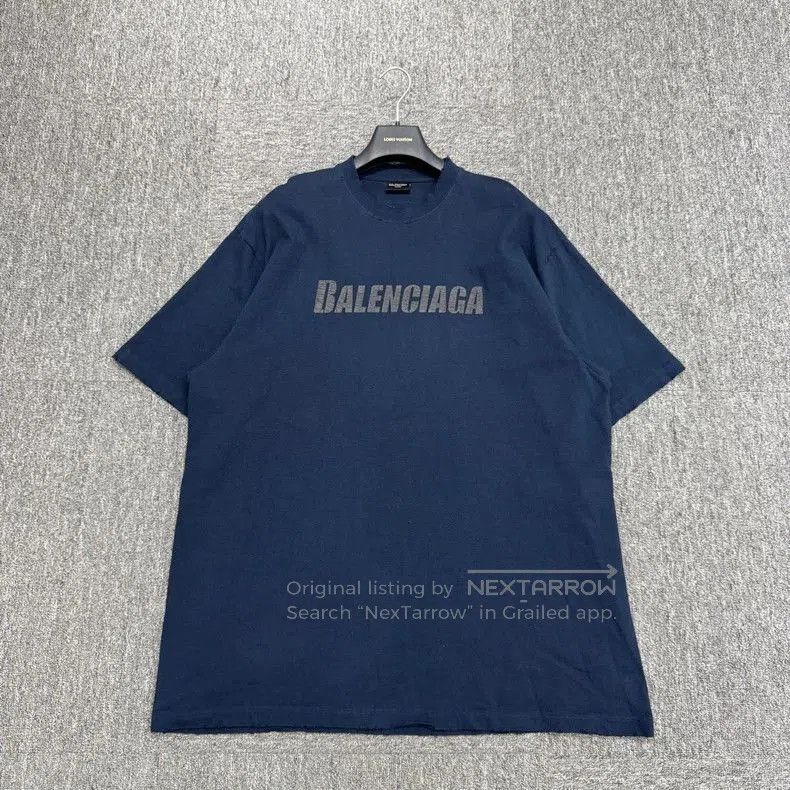 Balenciaga Balenciaga Distressed Logo Print Tee. Size US M / EU 48-50 / 2 - 1 Thumbnail