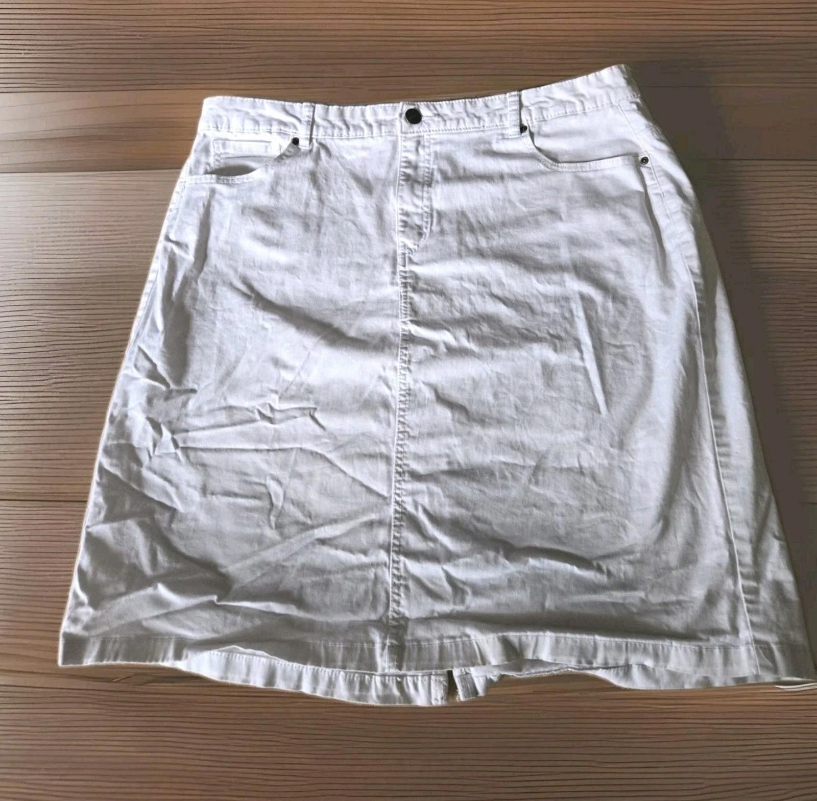 Other Laura Scott All White Skirt Knee Length Midi Straight Womens Size 38" / US 16 / IT 52 - 1 Thumbnail