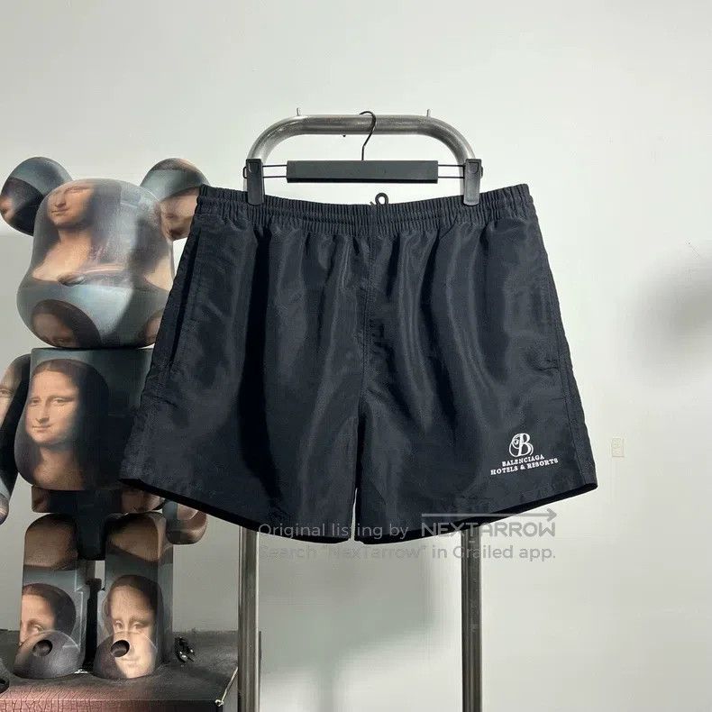 Balenciaga Balenciaga size L Embroidered Shorts Size US 27 - 1 Thumbnail