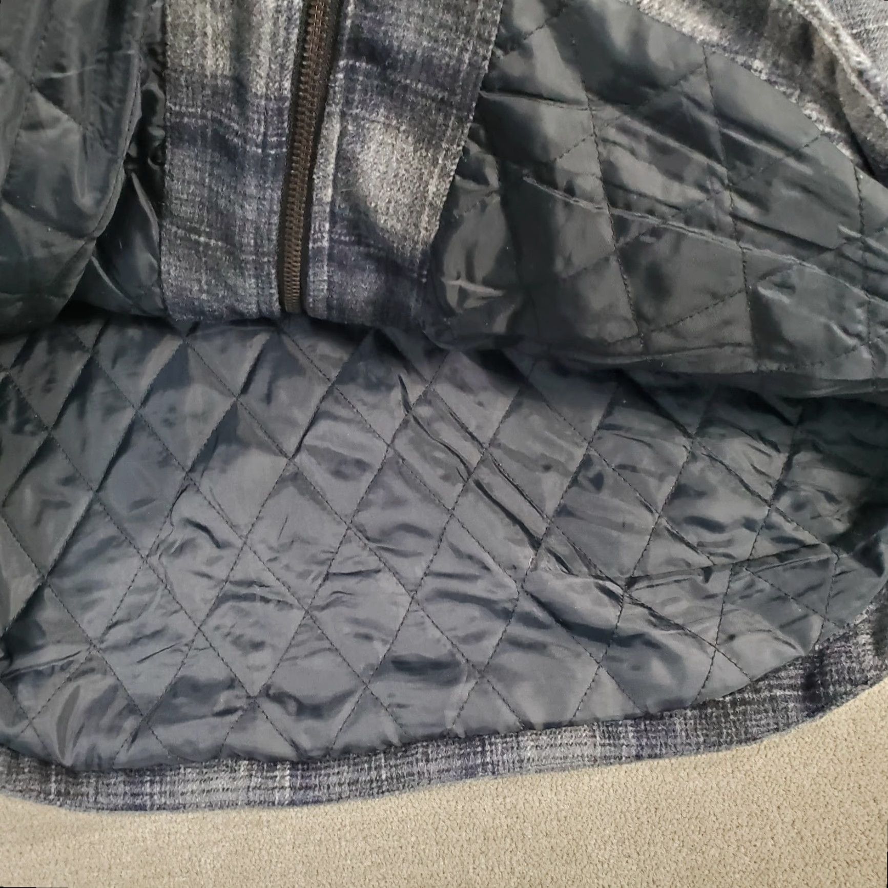 Vintage Dakota Grizzly Wool Shirt Jacket Mens 2XL Gray Plaid Full Zip Quilt Lined Wool Shirt Jacket Mens 2XL Gray Plaid Full Zip Quilt Lined Size US XXL / EU 58 / 5 - 4 Thumbnail