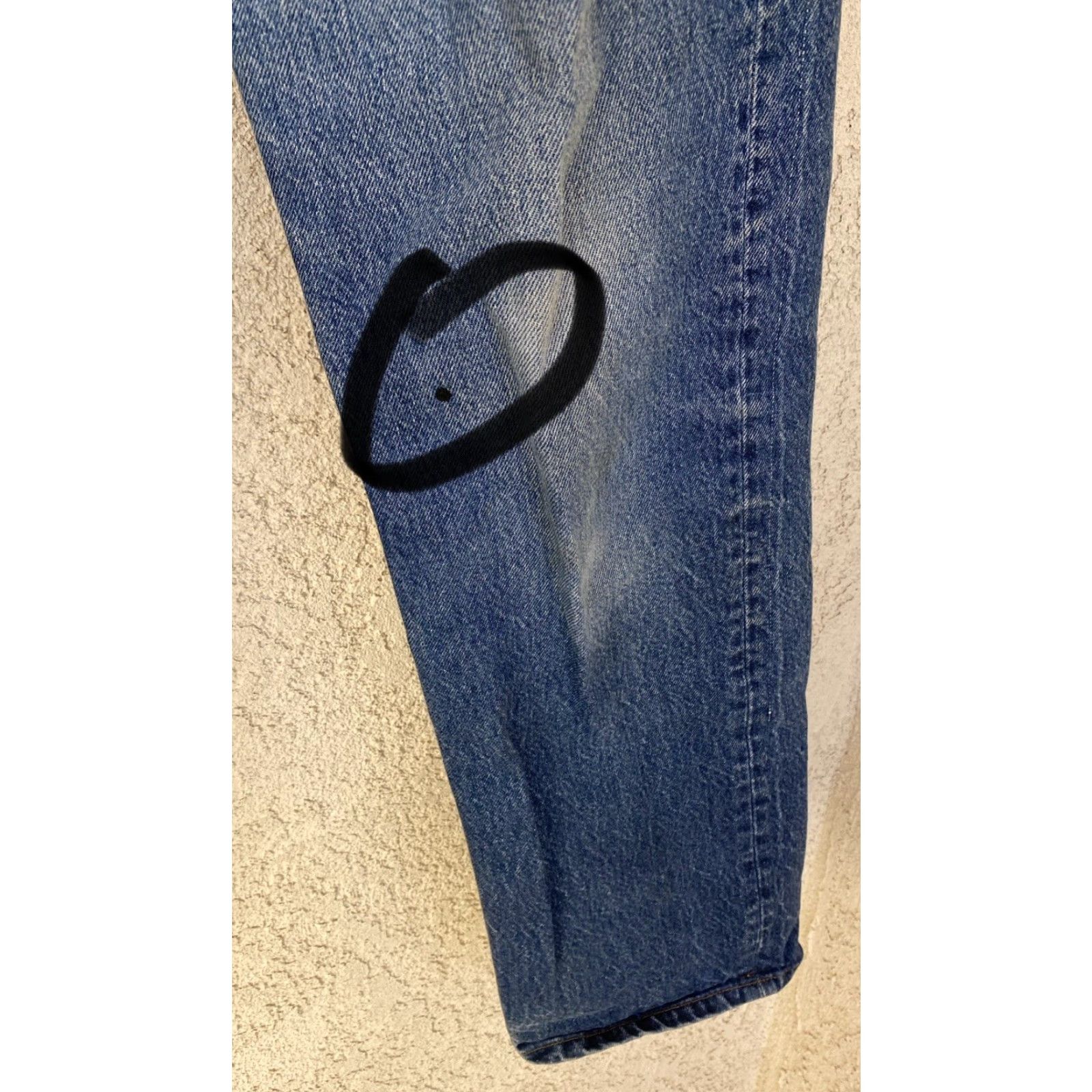Levi's VINTAGE Levi’s 501 Jeans Button Fly Worn Fade Size 34 34 Measure W 32.5 in L L 31 Men Straight Regular Blue Denim 1980s USA Size US 34 / EU 50 - 5 Thumbnail