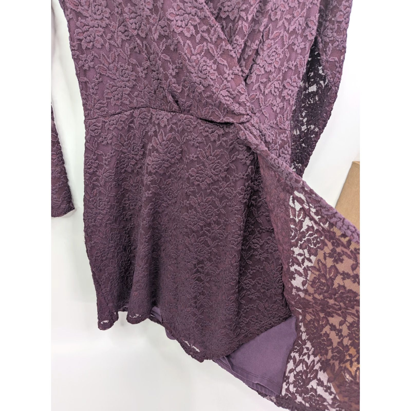 Abercrombie & Fitch Abercrombie & Fitch Purple Lace Dress Women Size Medium Long Sleeve V-Neck Wrap Dress A-Line Mini Casual Party/Cocktail Womens Size M / US 6-8 / IT 42-44 - 3 Thumbnail