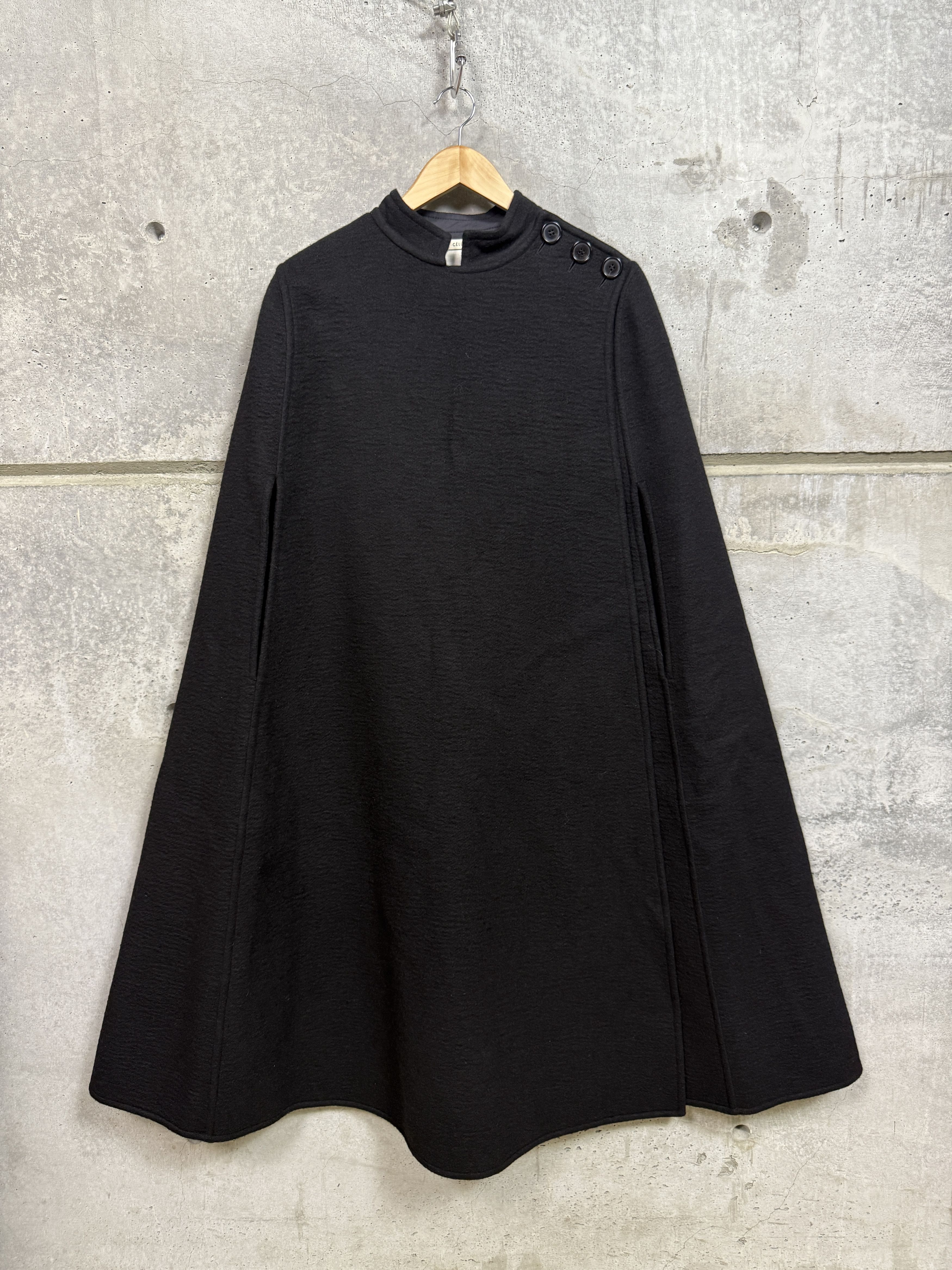Celine $11K Celine Philo Pre-Fall 2017 Cashmere Cape Size XS / US 0-2 / IT 36-38 - 2 Thumbnail