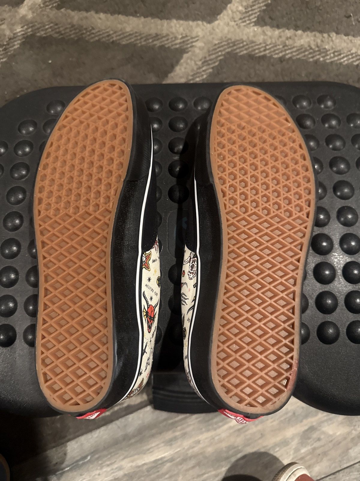 Vans Vans Stranger Things (Brand Customs Hellfire Collection)sz8 Size US 8 / EU 41 - 4 Thumbnail