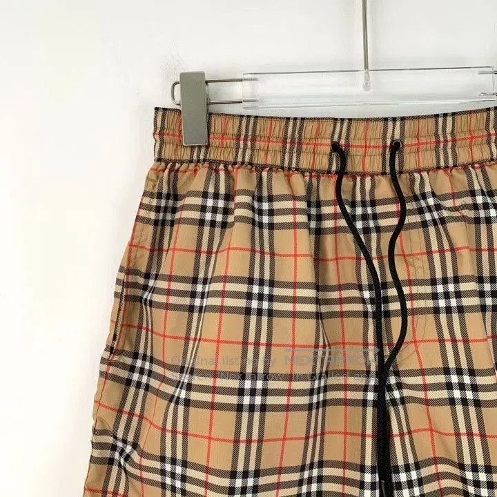 Burberry Burberry Classic Check Casual Shorts. Size US 28 / EU 44 - 3 Thumbnail