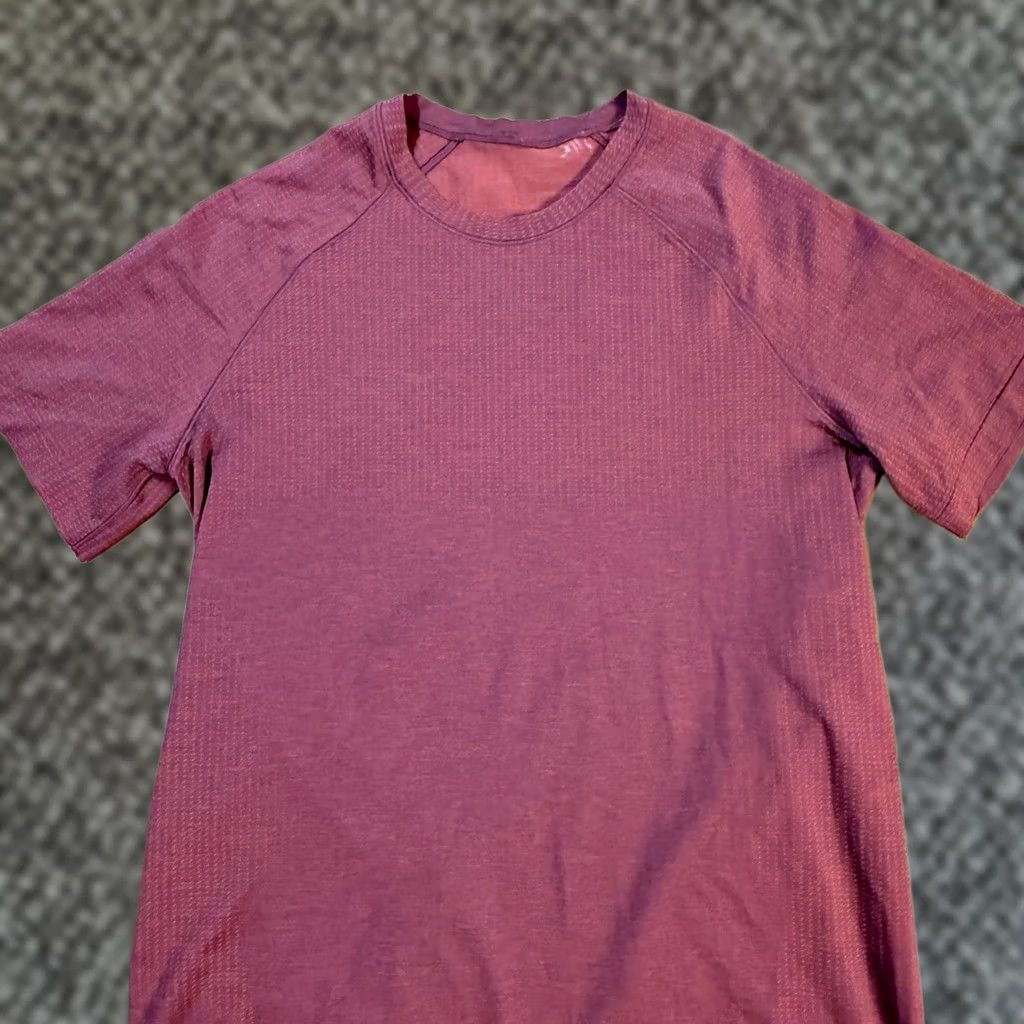 Lululemon Lululemon Metal Vent Shirt Men M T-Shirt Red Crew Neck Short Sleeve Athletic G26 Size US M / EU 48-50 / 2 - 1 Thumbnail
