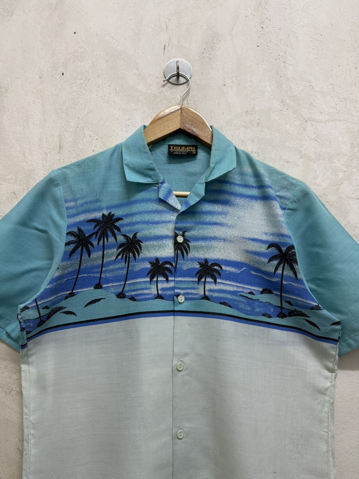 Vintage Vintage Triumph of California Hawaii Button Up Tees Size US S / EU 44-46 / 1 - 2 Thumbnail