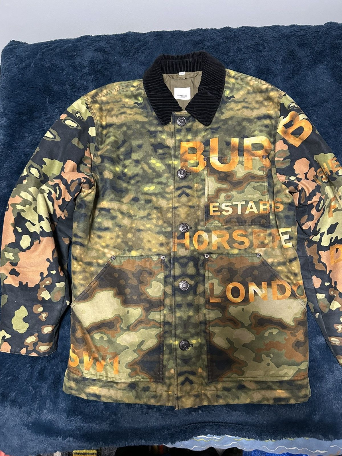 Burberry Burberry camo jacket fits big Size US S / EU 44-46 / 1 - 1 Thumbnail