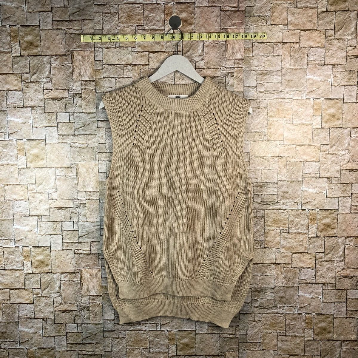 Uniqlo Brown Vest sleeveless Knitwear #A1239