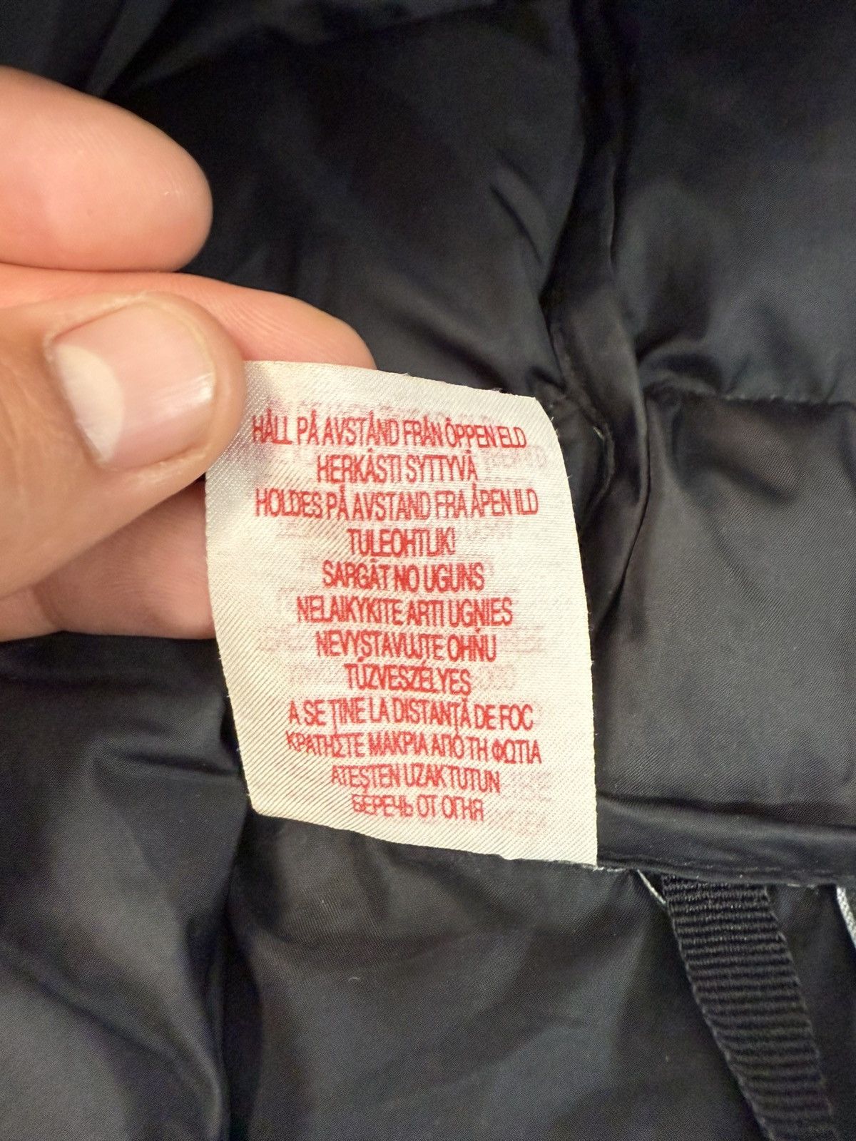 90’s ADIDAS RARE LOGO THREE STRIPE BRAND RETRO DOWN PUFFER