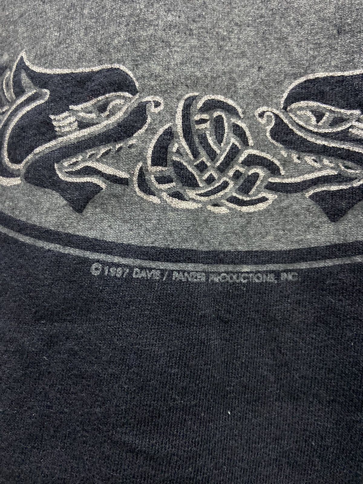 Vintage DUNCAN MACLEOD 1997 THE HIGHLANDER MOVIE TEE SHIRT Size US XL / EU 56 / 4 - 7 Thumbnail