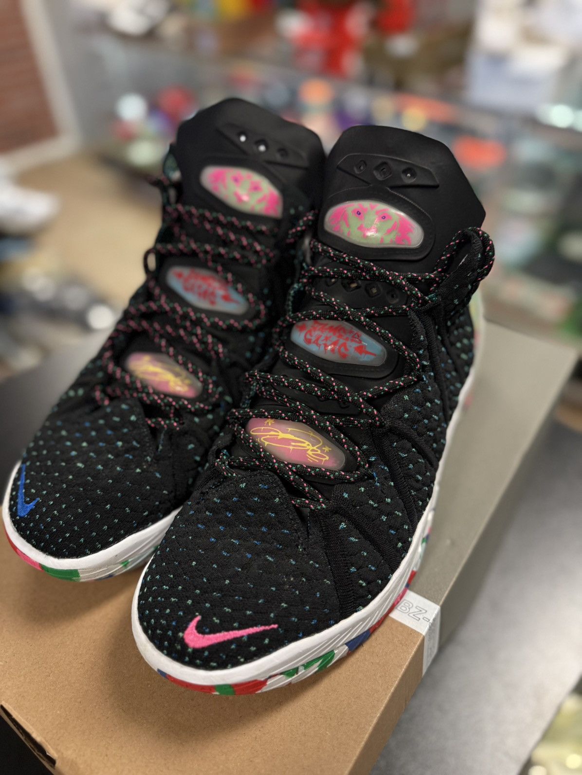 Nike Lebron XV||| Basketball Shoes Size 10 Men’s W Box Size US 10 / EU 43 - 6 Thumbnail