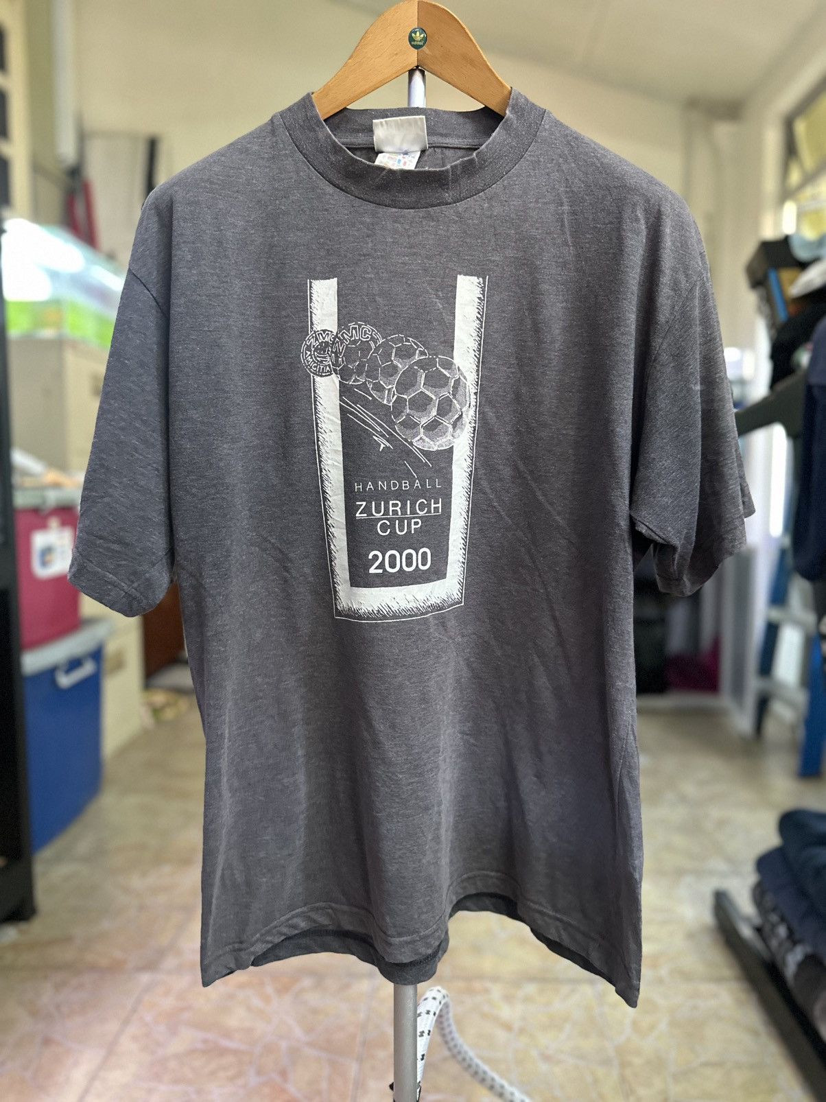 Adidas Vintage adidas handball tshirt Size US L / EU 52-54 / 3 - 1 Thumbnail