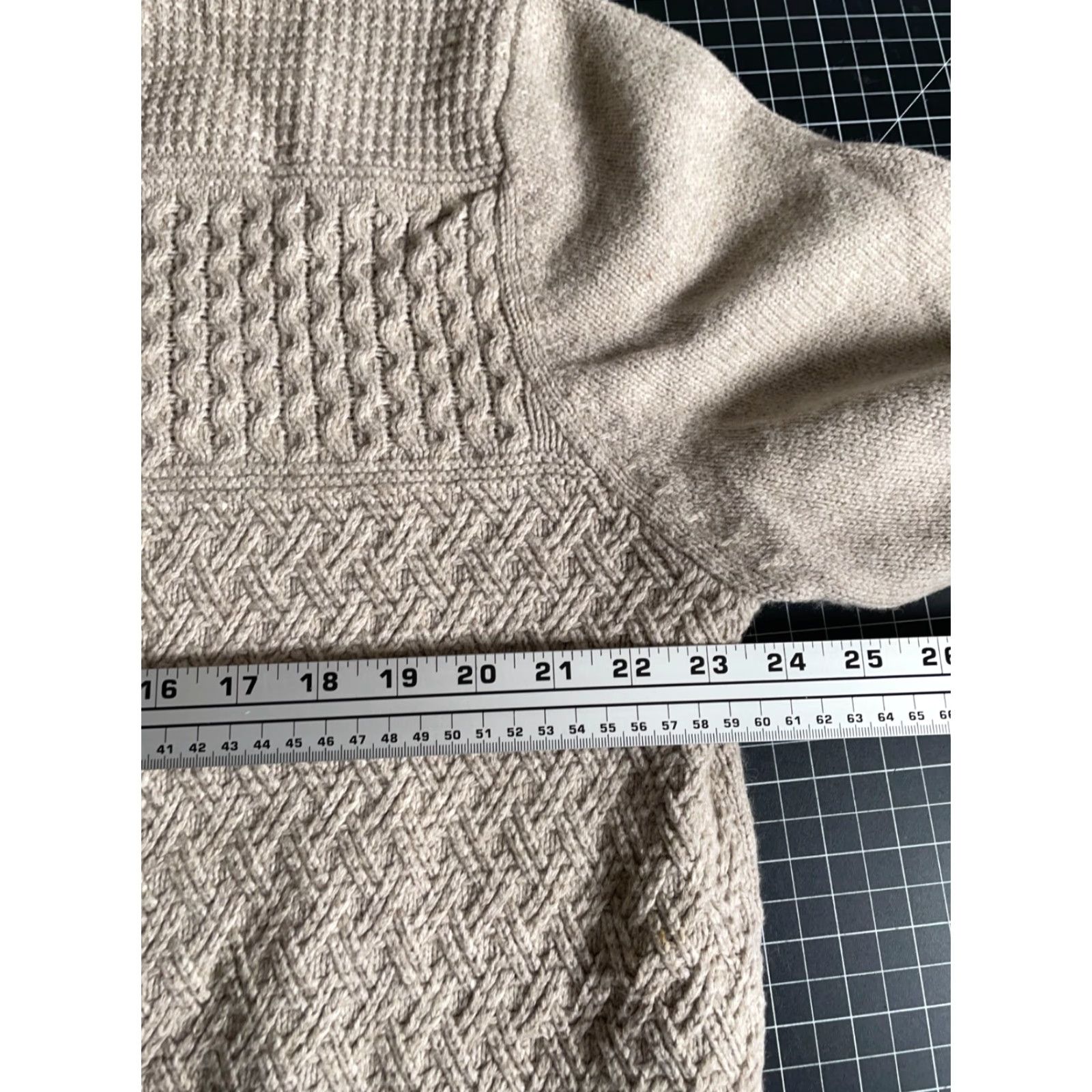 Vintage VINTAGE Kenneth Roberts Platinum Sweater Cardigan Long Sleeve Mock Neck Full Zip Beige Wool Blend Cotton Knit Men L Large Regular Preppy Size US L / EU 52-54 / 3 - 5 Thumbnail