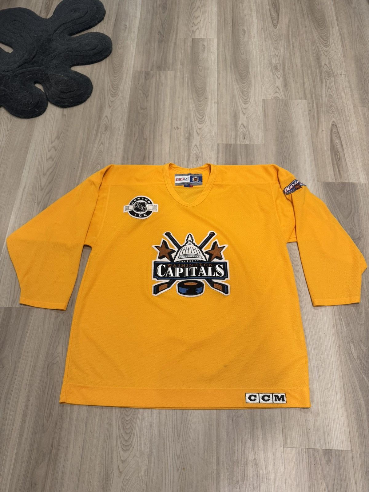 NHL Vintage Washington Capitals CCM Hockey Jersey Yellow RARE XL Size US XL / EU 56 / 4 - 1 Thumbnail