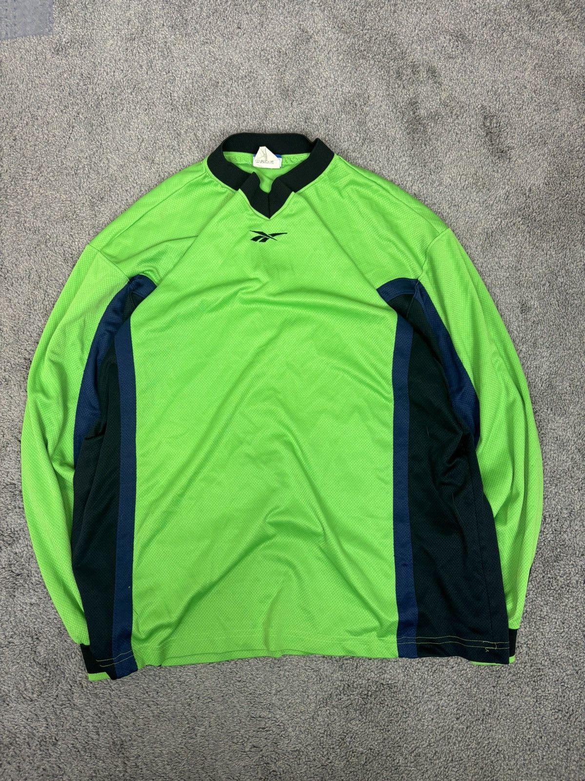 Reebok Y2k 2000s lime green center logo soccer goalkeeper jersey Size US M / EU 48-50 / 2 - 1 Thumbnail
