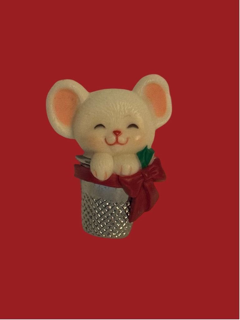 Other 1984 Hallmark Christmas Mouse Pin – Sewing Theme Size ONE SIZE - 1 Thumbnail