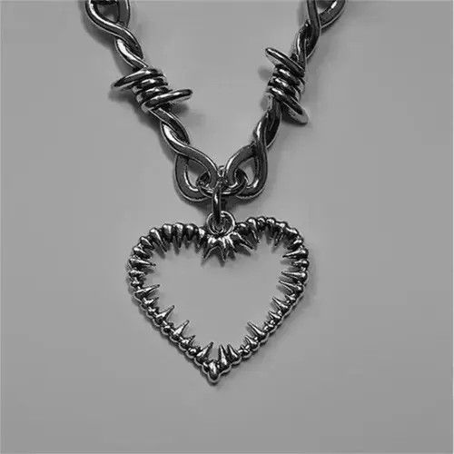 Vintage Heart Charm Chocker Necklace Size ONE SIZE - 4 Thumbnail