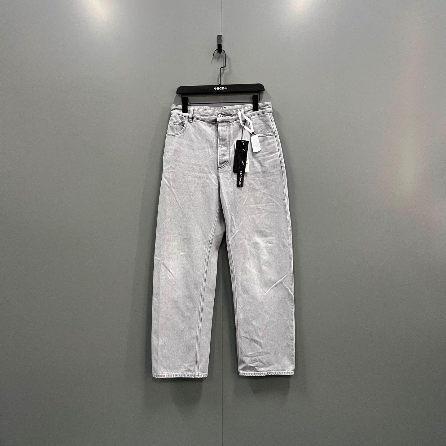 Bottega Veneta Bottega Veneta light gray logo patch pocket jeans IT46 Size 32" / US 10 / IT 46 - 1 Thumbnail