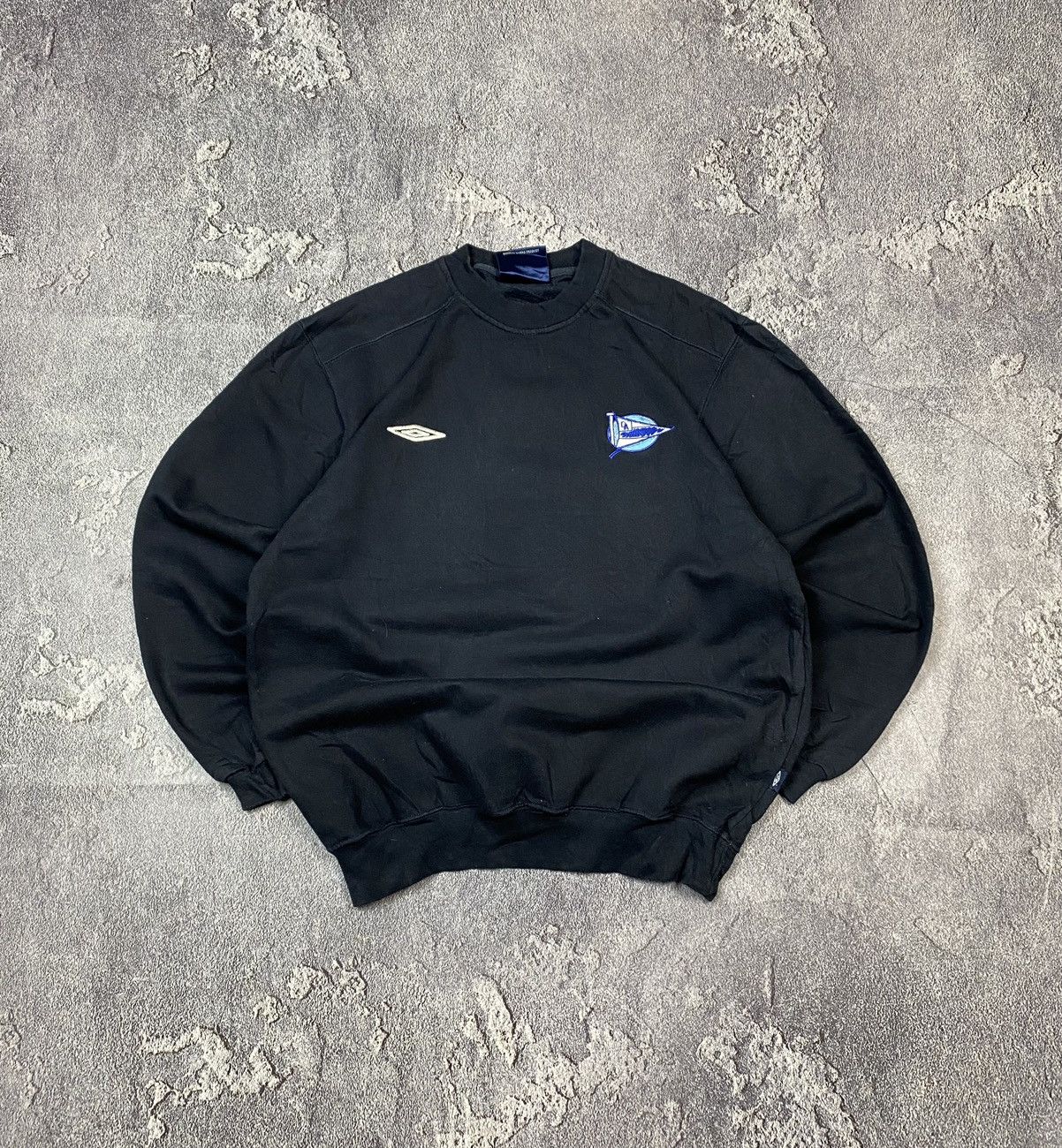 Umbro × Vintage Vintage 00s Umbro Alaves Football Sweatshirt Soccer Y2K Size US S / EU 44-46 / 1 - 1 Thumbnail