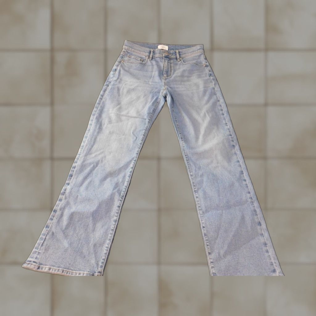 Loft LOFT Jeans size 2 blue straight Womens Regular denim Zip pockets stretch light wash 27in inseam 28in waist Modern 90s none? Size 26" / US 2 / IT 38 - 1 Thumbnail
