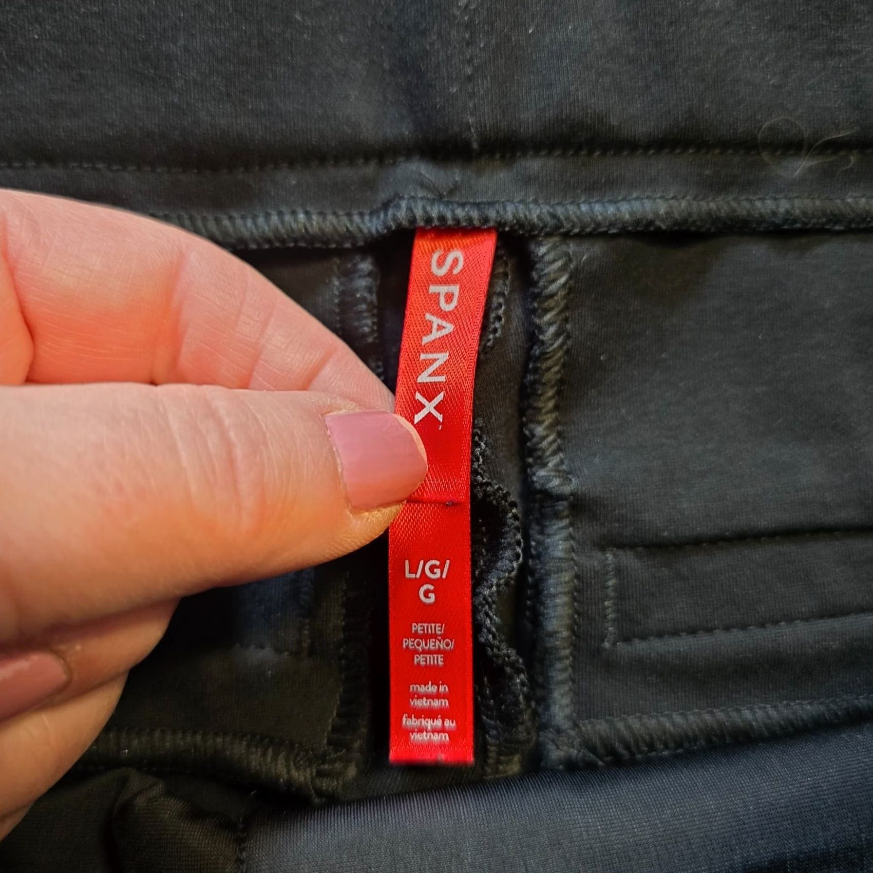 Spanx Spanx Pants Womens Size Large Black Cropped Straight Leg Stretch Mid Rise Casual Pants Size 36" / US 14 / IT 50 - 3 Thumbnail