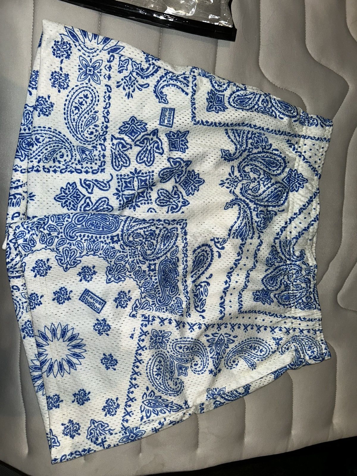 Bravest Studios Bravest Studios Cream Paisley Shorts Size US 30 / EU 46 - 3 Thumbnail
