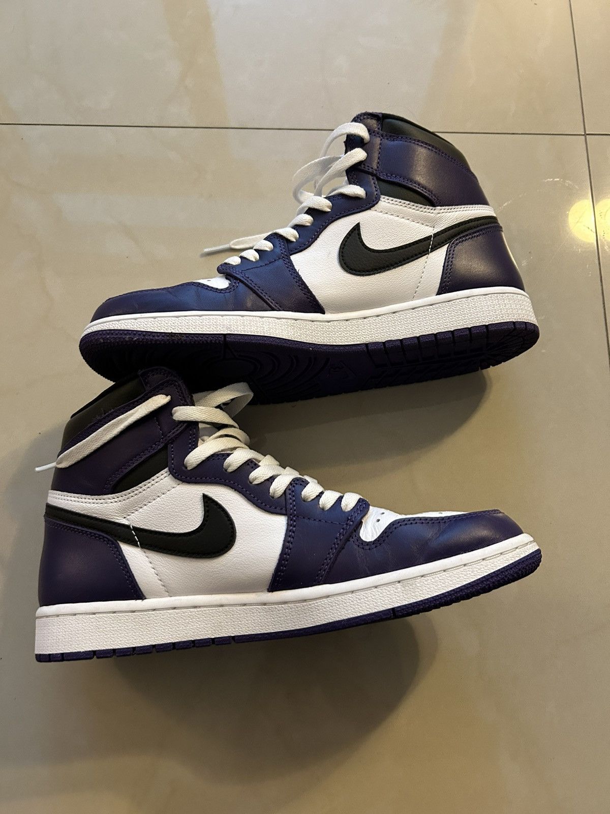 Jordan Brand Jordan 1 Court Purple 2.0 Size US 9 / EU 42 - 2 Thumbnail