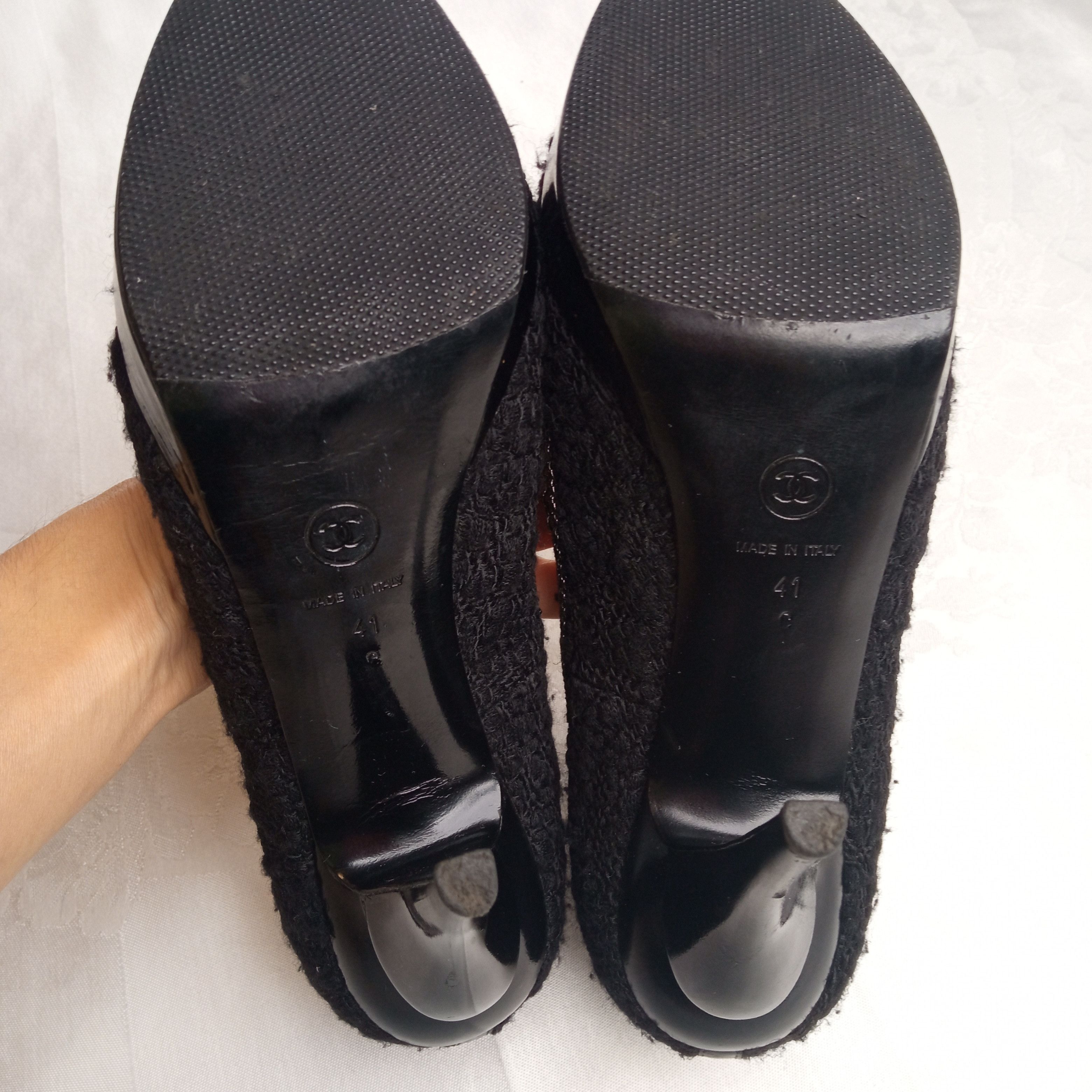 Chanel 2009 black tweed patent leather chains cap toe pumps Size US 11 / IT 41 - 10 Thumbnail