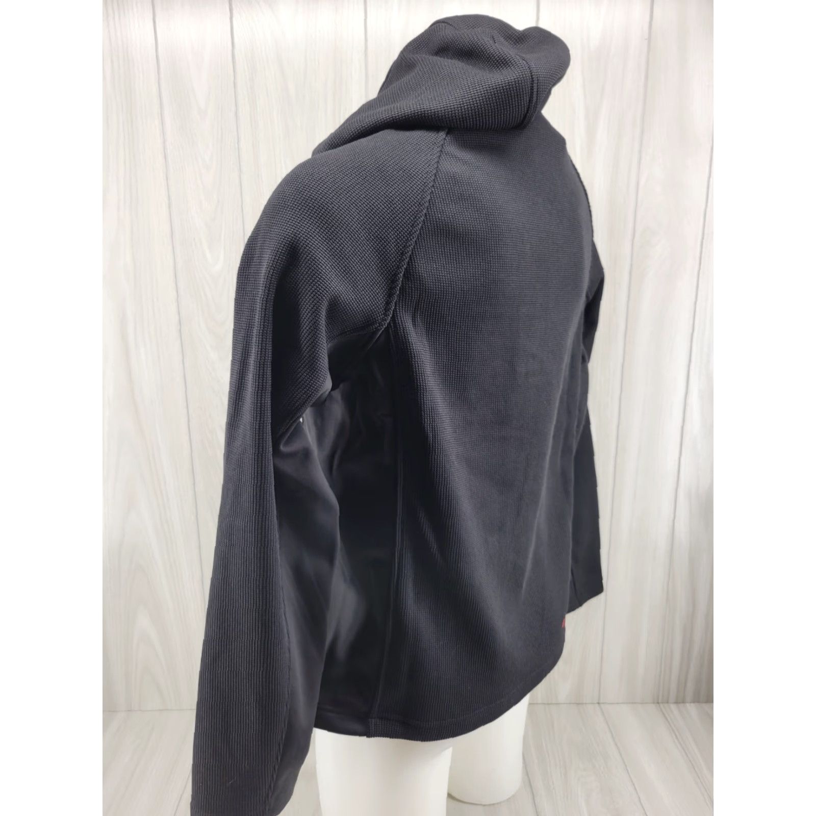 Spyder VINTAGE? No. NWT Spyder Softshell Jacket 1/4 Zip Mens Black M Hydroweb Warm? Size US M / EU 48-50 / 2 - 7 Thumbnail