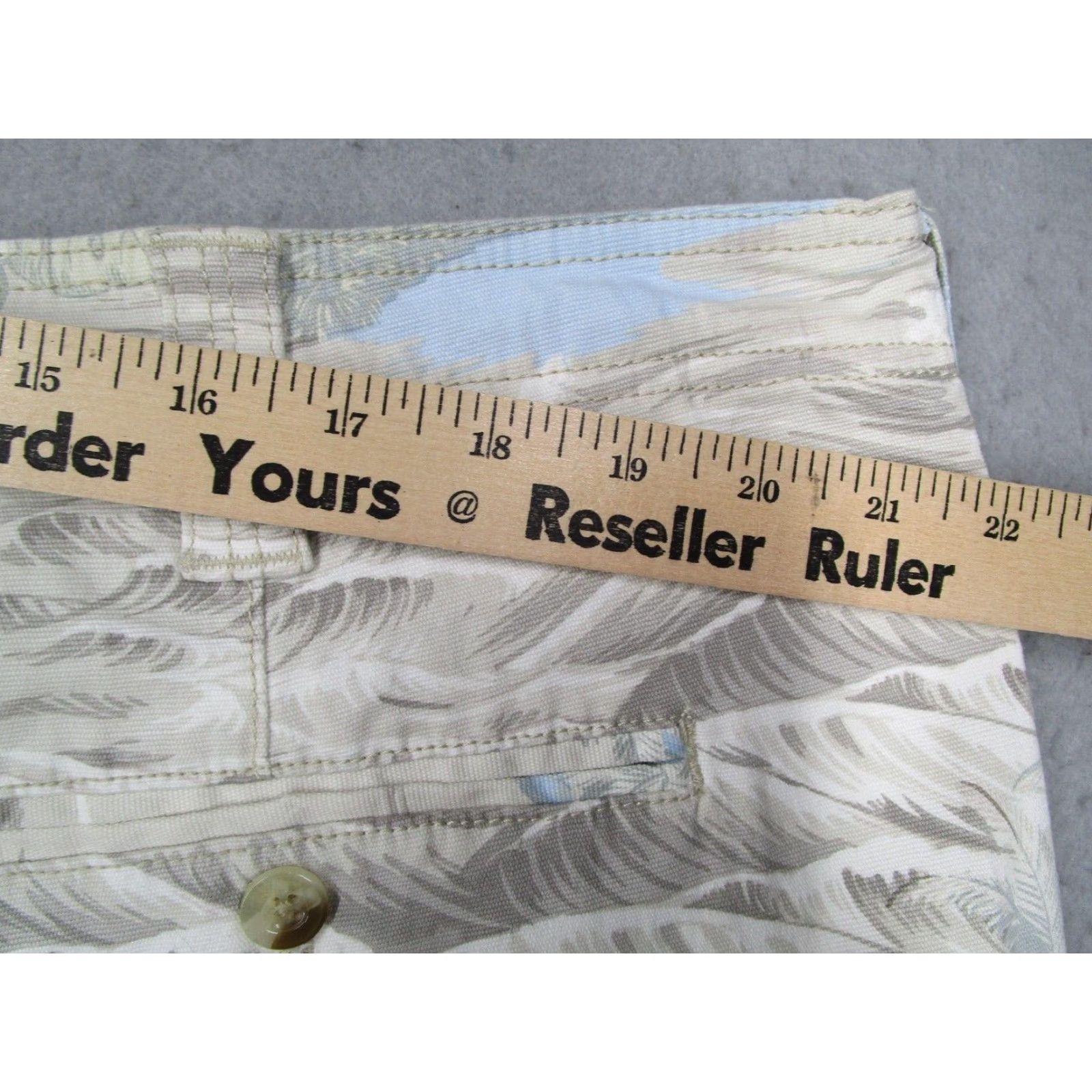 Tori Richard Tori Richard Shorts Mens 42 Gray Ape Escape 10" Casual Walk Golf Travel Resort Size US 42 / EU 58 - 7 Thumbnail