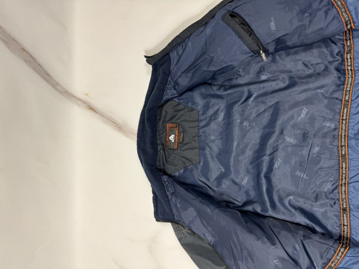 Nike ACG Vintage Nike ACG Distressed Down Jacket Size US L / EU 52-54 / 3 - 16 Thumbnail