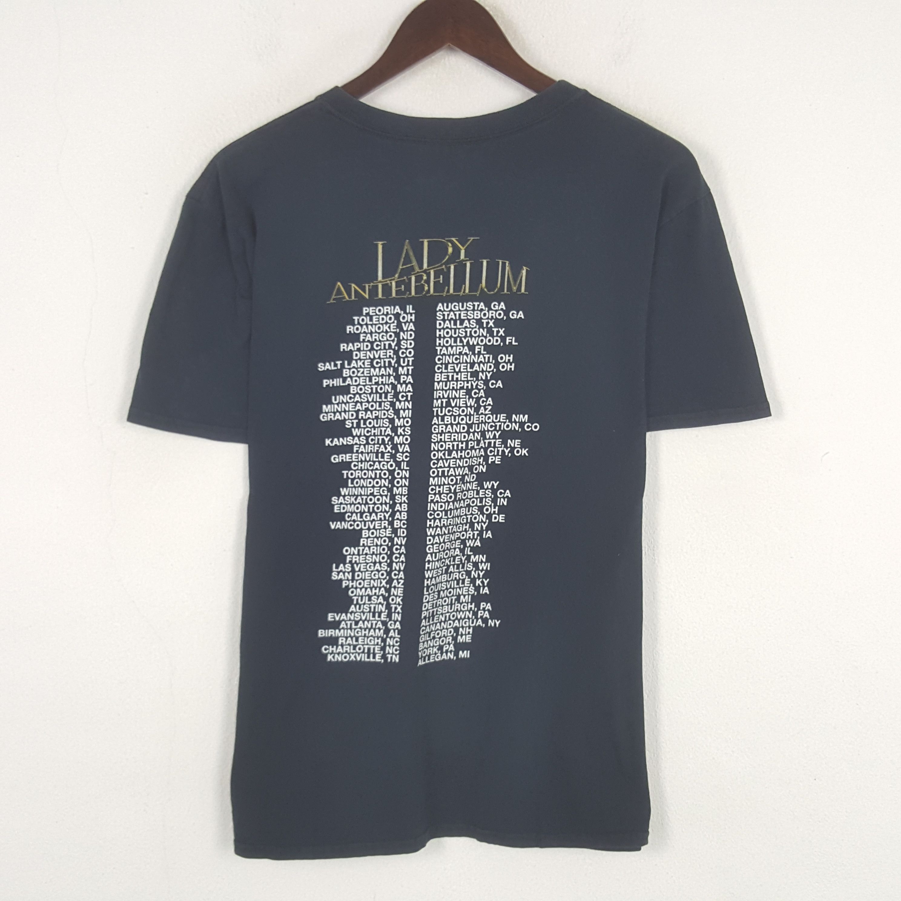 Band Tees Vintage Lady Antebellum Tour Tshirt Size US L / EU 52-54 / 3 - 3 Thumbnail