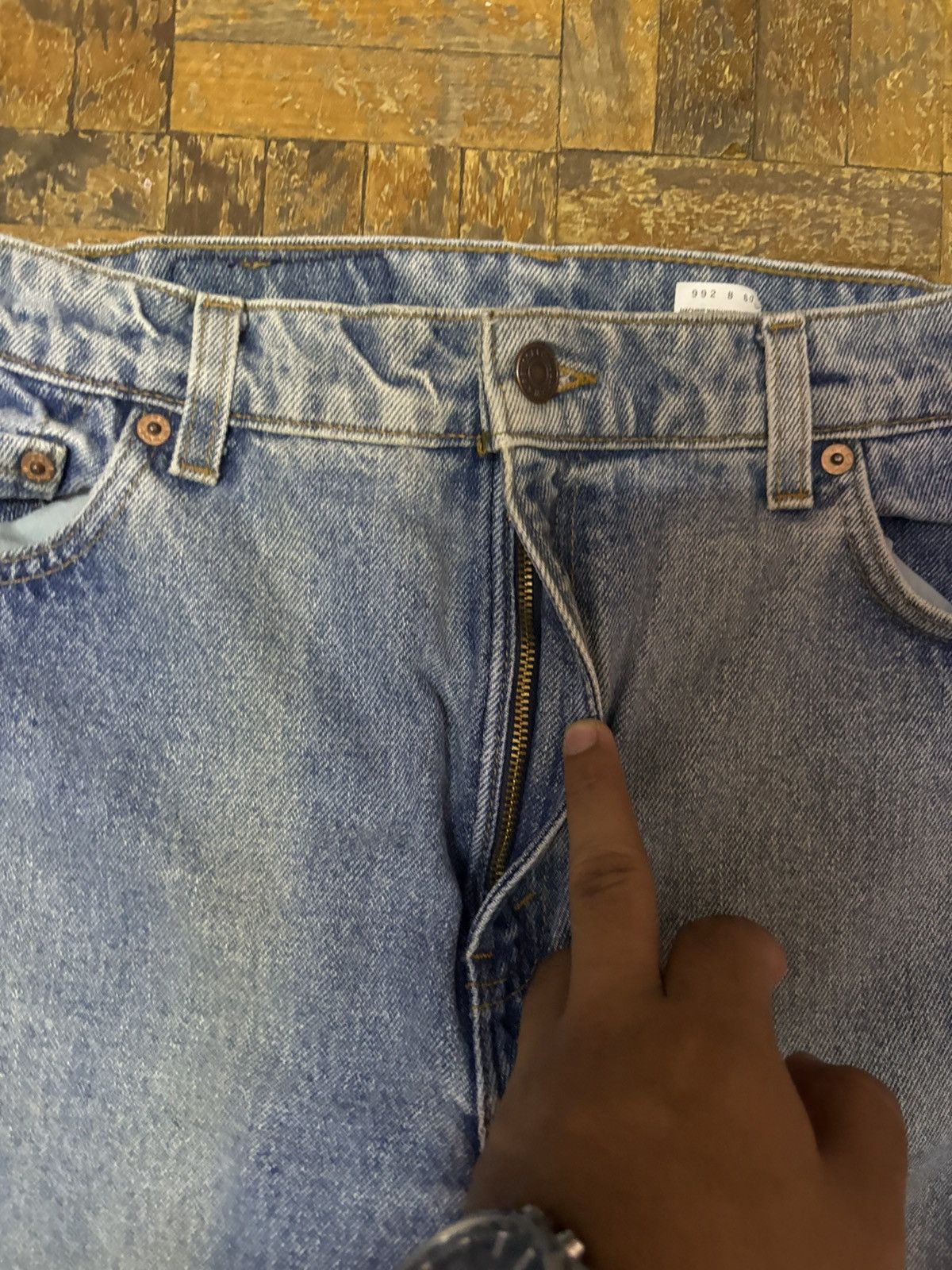 Jean × Levi's × Vintage Vintage Levis 90’s 551 Relaxed Fit Tapered Leg (Size 31) Size US 38 / EU 54 - 6 Thumbnail
