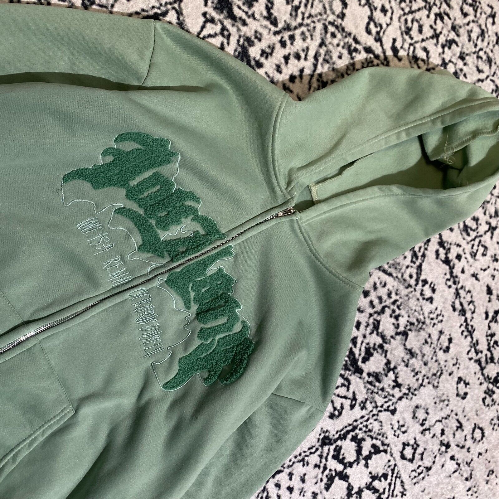 Vintage Vintage Unisex Green Polyester Hoodie Size L Y2K 90s Size US L / EU 52-54 / 3 - 7 Thumbnail