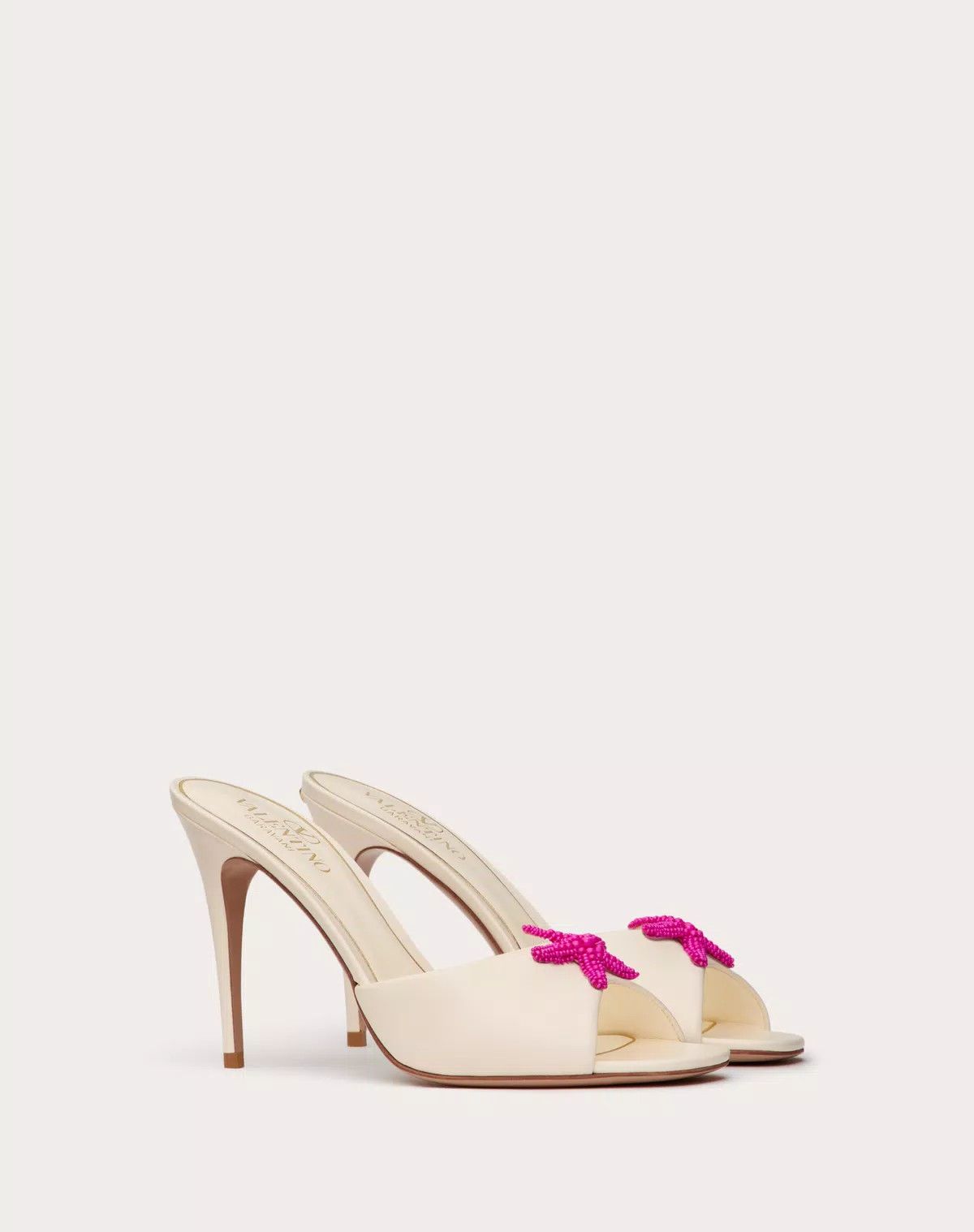 Valentino o1s1wg110625 Escape Slide Sandal In Calfskin in White/Pink Size US 6 / IT 36 - 2 Thumbnail