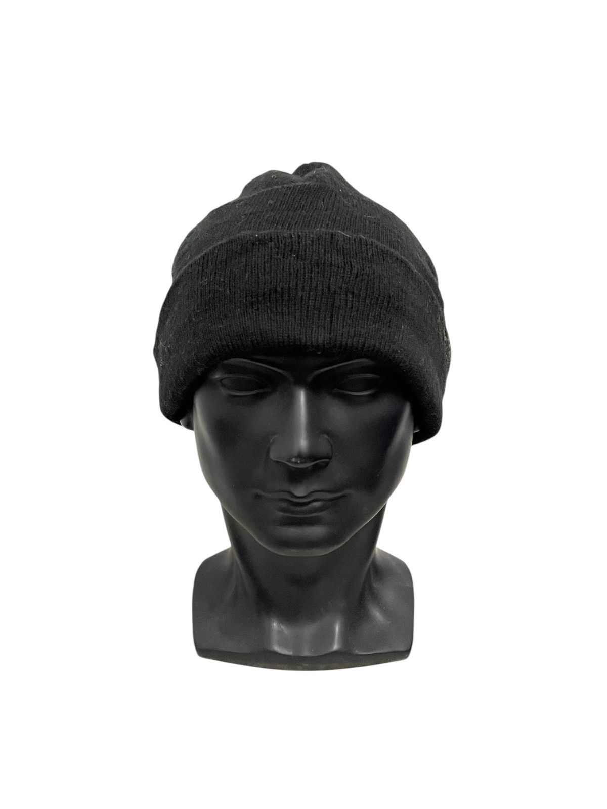 Vintage Vintage H&M Plain Beanie Hat Size ONE SIZE - 1 Thumbnail