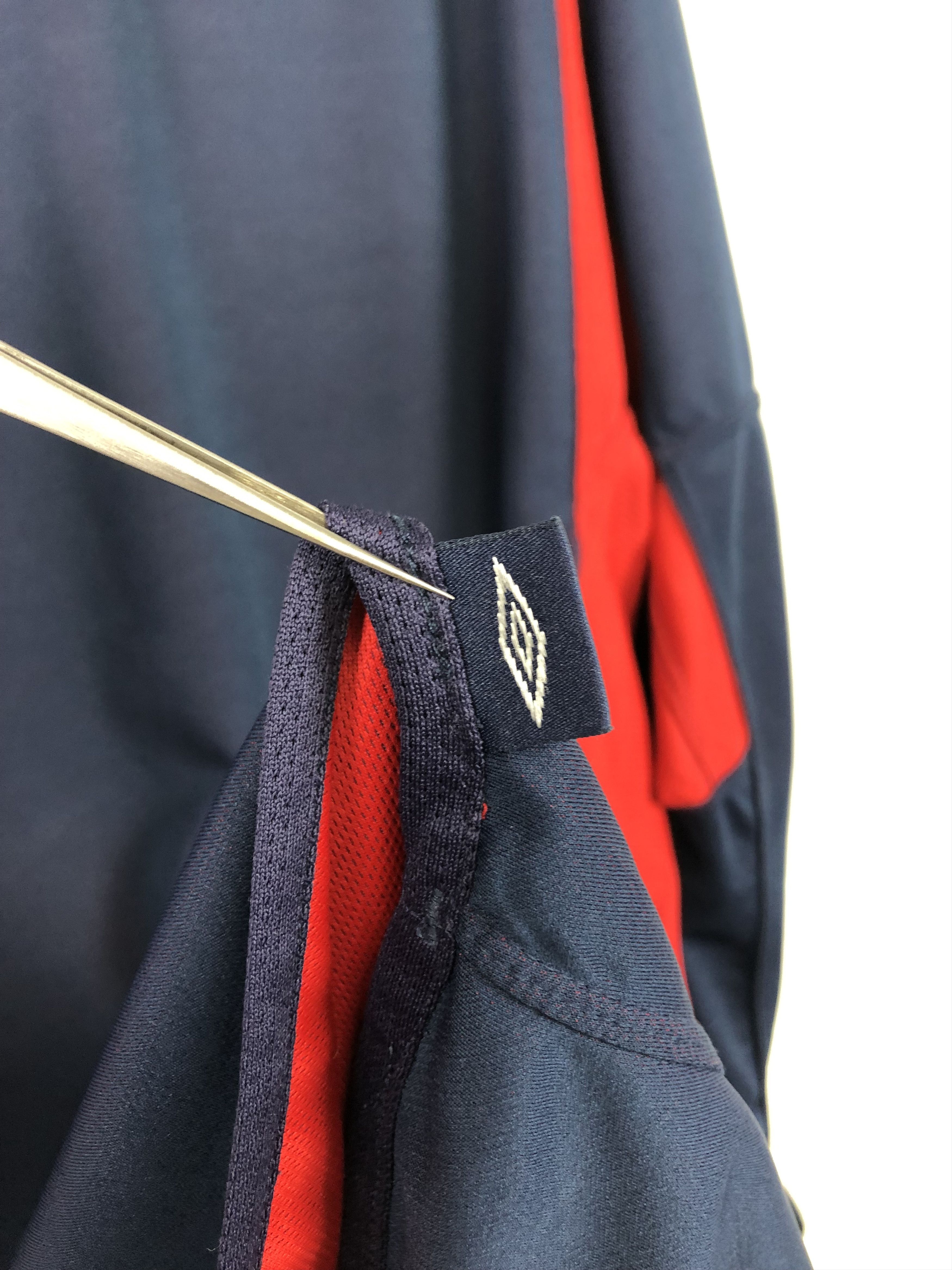 Umbro × Vintage England football shirt 2002 Reversible Long Sleeve Jersey Size US L / EU 52-54 / 3 - 24 Thumbnail