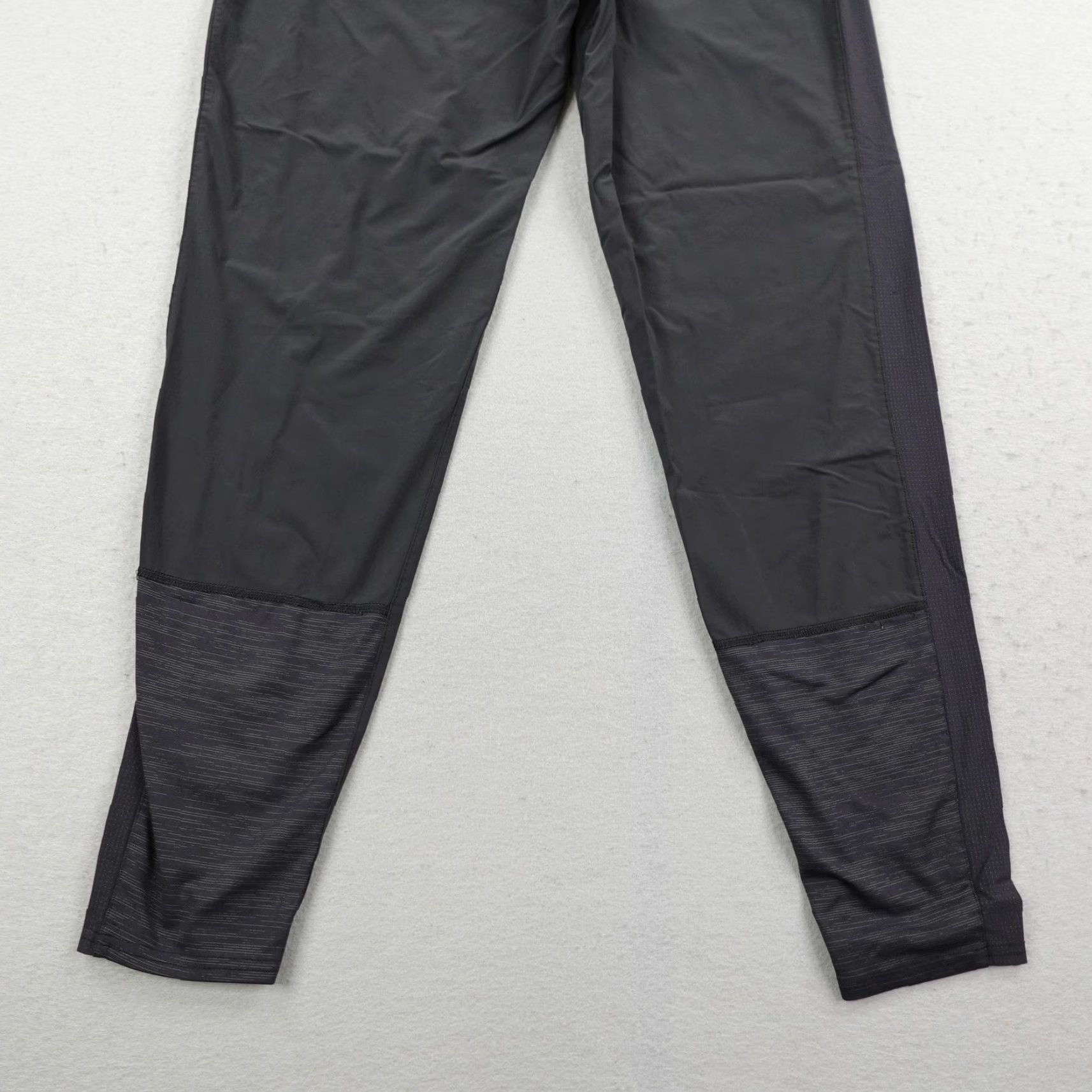 Outdoor Voices Outdoor Voices Pants Womens Black Performance Tapered Joggers Track Athletic Gym Size 28" / US 6 / IT 42 - 6 Thumbnail
