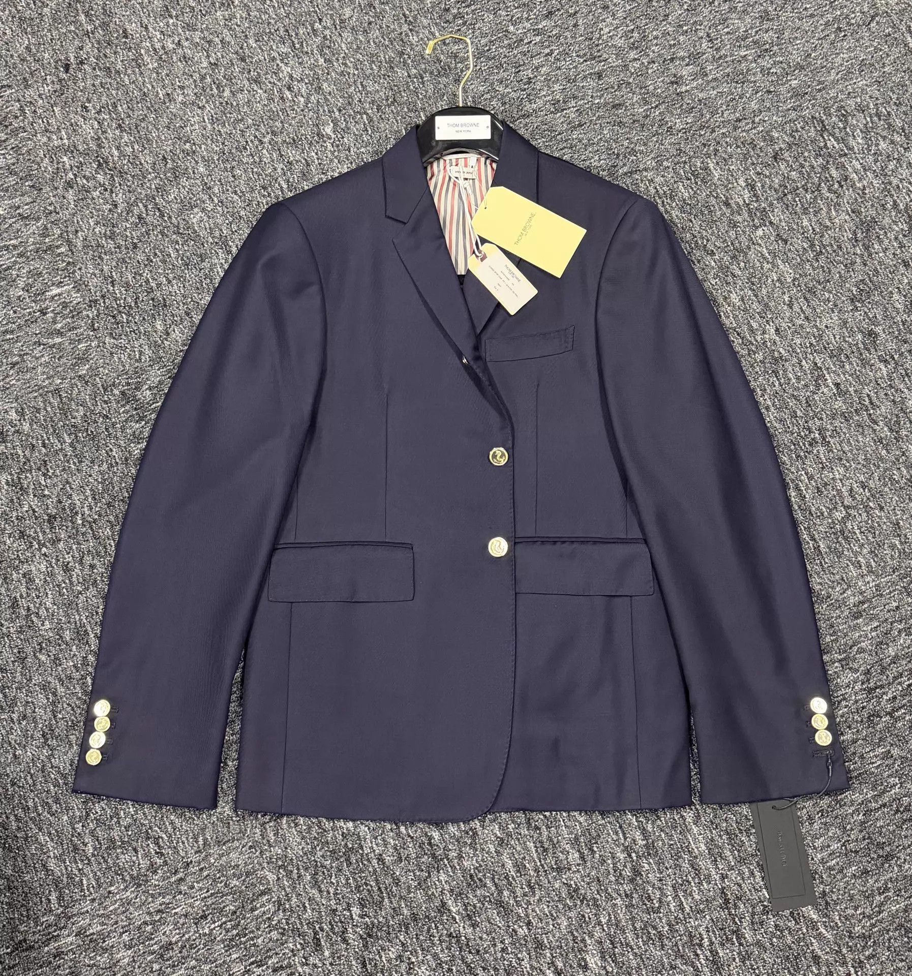 Thom Browne Thom Browne Men's Classic Navy Gold Button Suit Size US XS / EU 42 / 0 - 3 Thumbnail