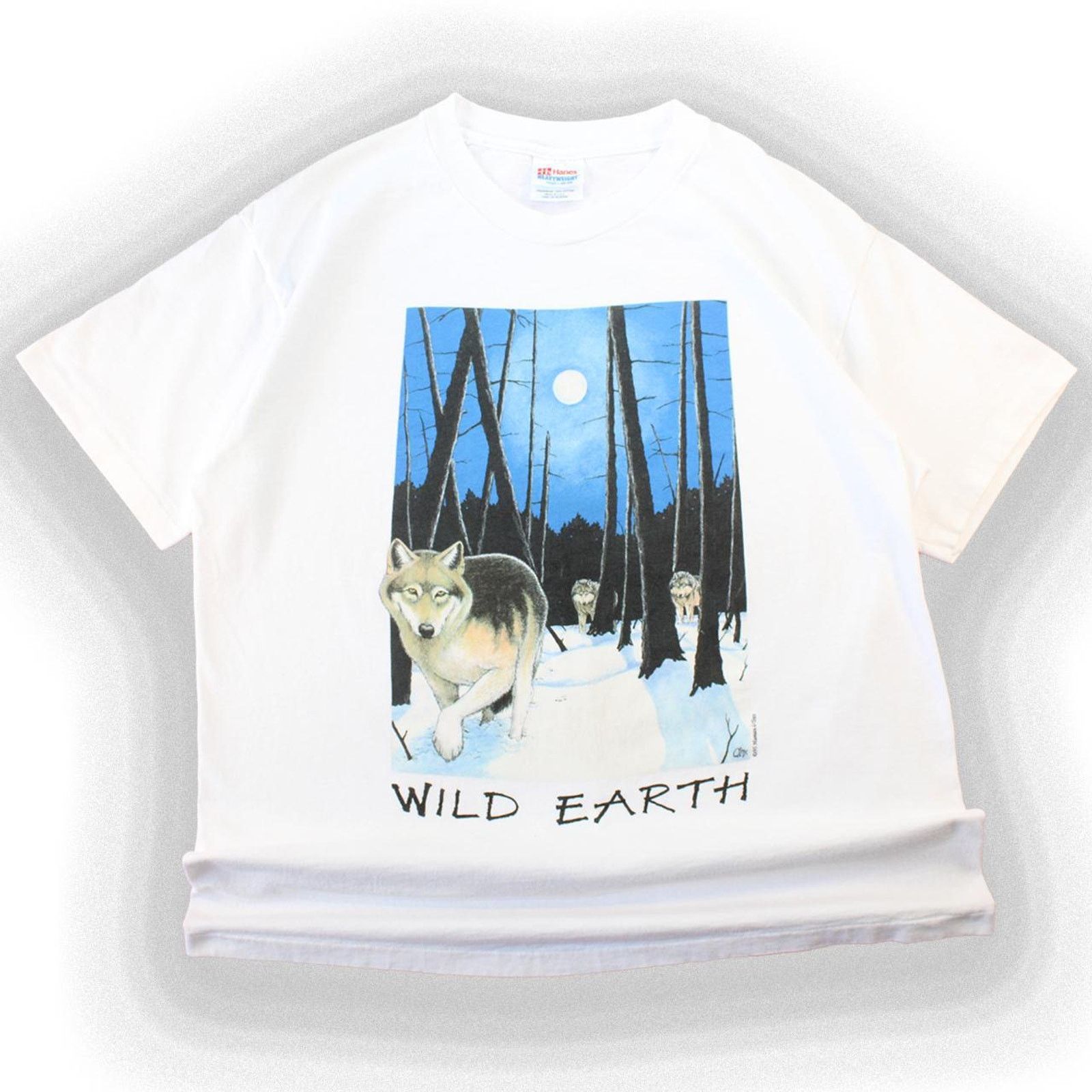 Vintage Vintage 90s White Wild Earth Wolves Graphic Tee Size US L / EU 52-54 / 3 - 1 Thumbnail