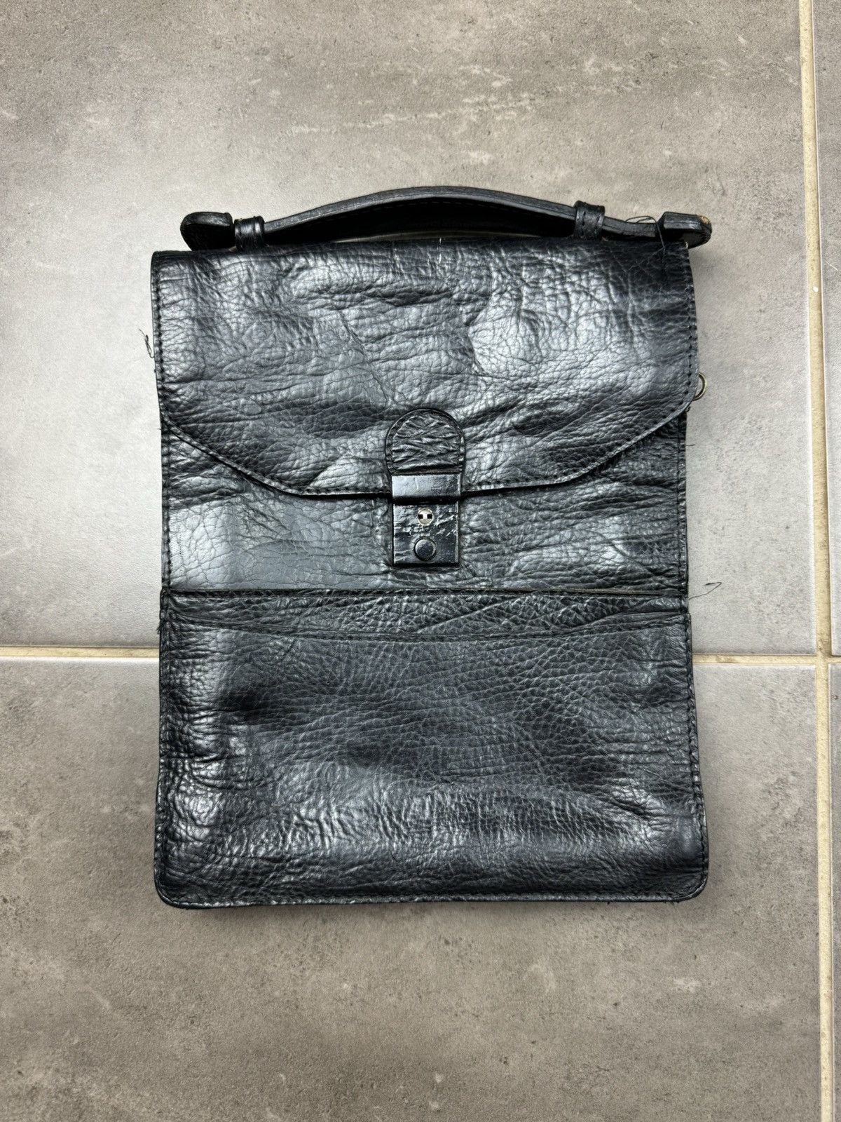 Vintage Genuine Lather man’s bag Size ONE SIZE - 1 Thumbnail