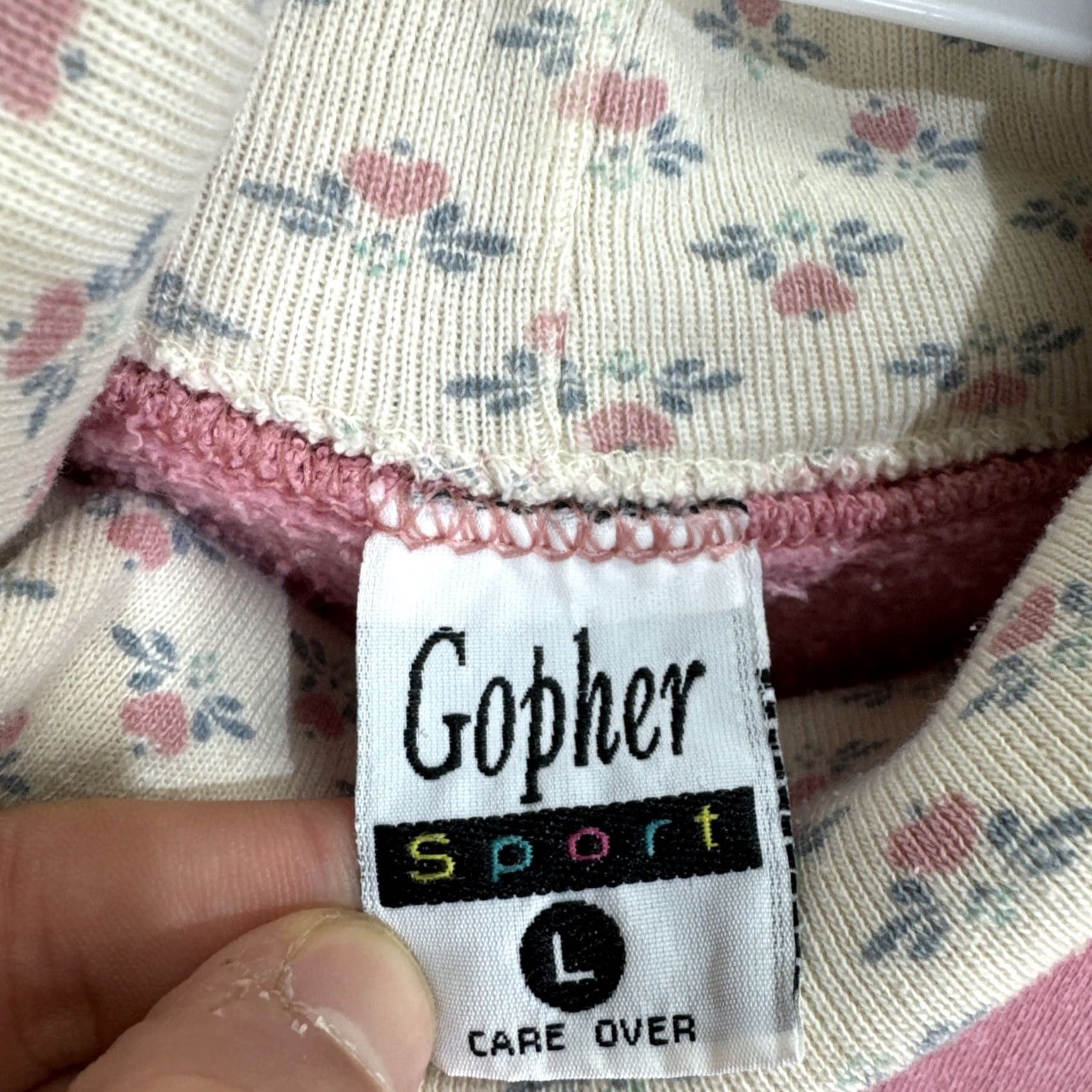 Vintage VINTAGE Gopher Sport Collared Pullover Sweatshirt Women’s USA Heart 80s 90s Retro Pink Long Sleeve Regular L Mens Womens Boys Girls Size L / US 10 / IT 46 - 3 Thumbnail