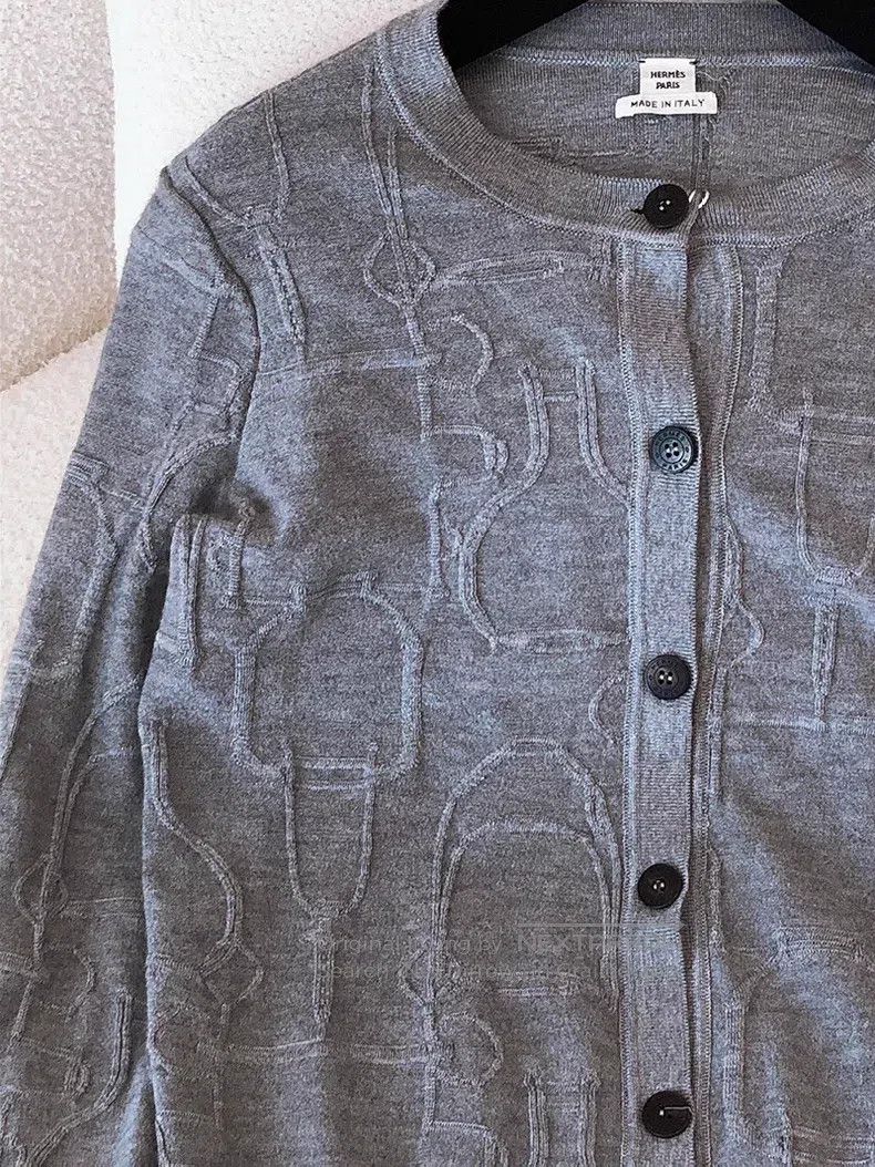 Hermes Hermes Gray suede buckle jacquard knitted cardigan Size XS / US 0-2 / IT 36-38 - 3 Thumbnail