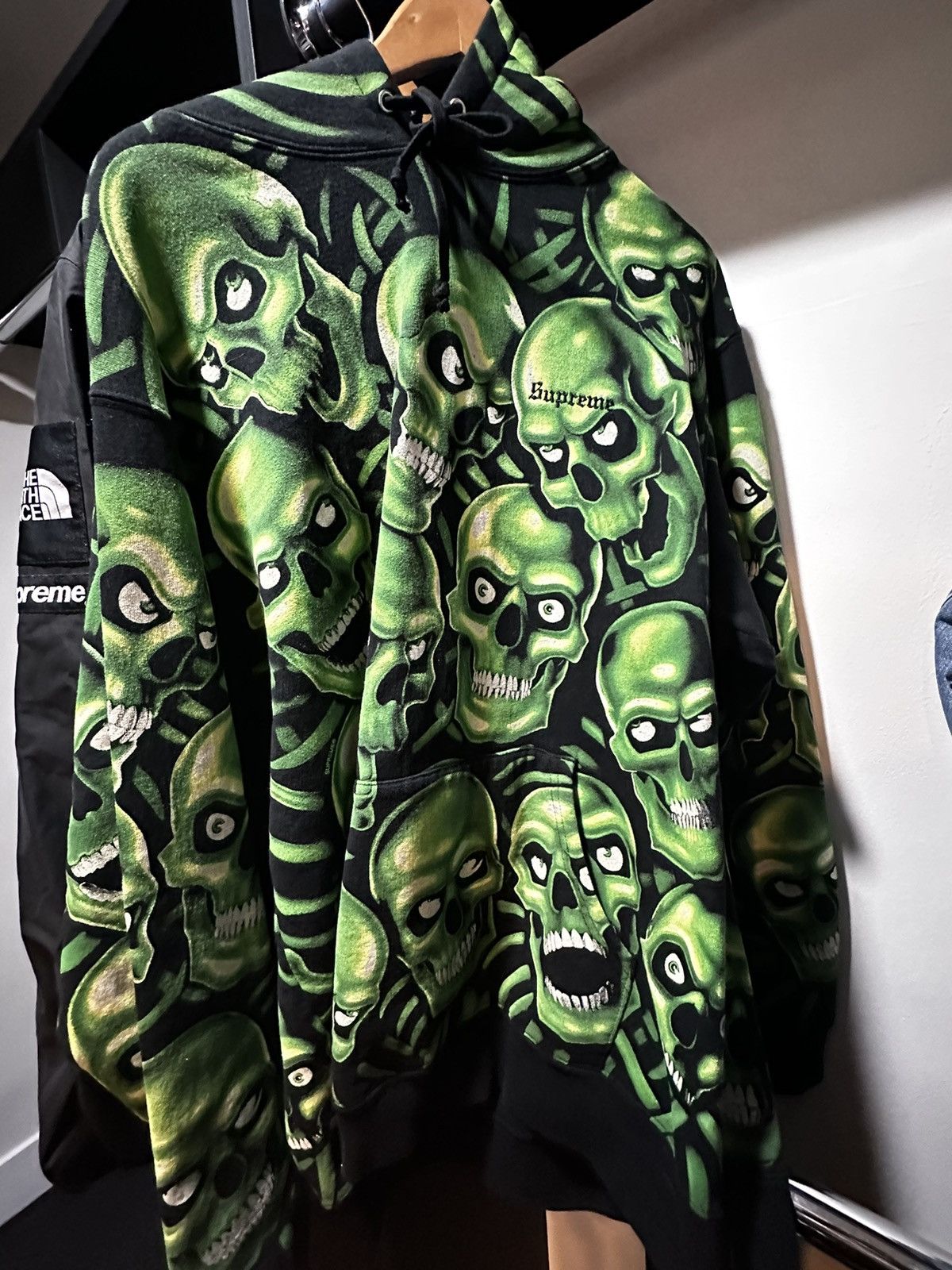 Green skull supreme hoodie sale