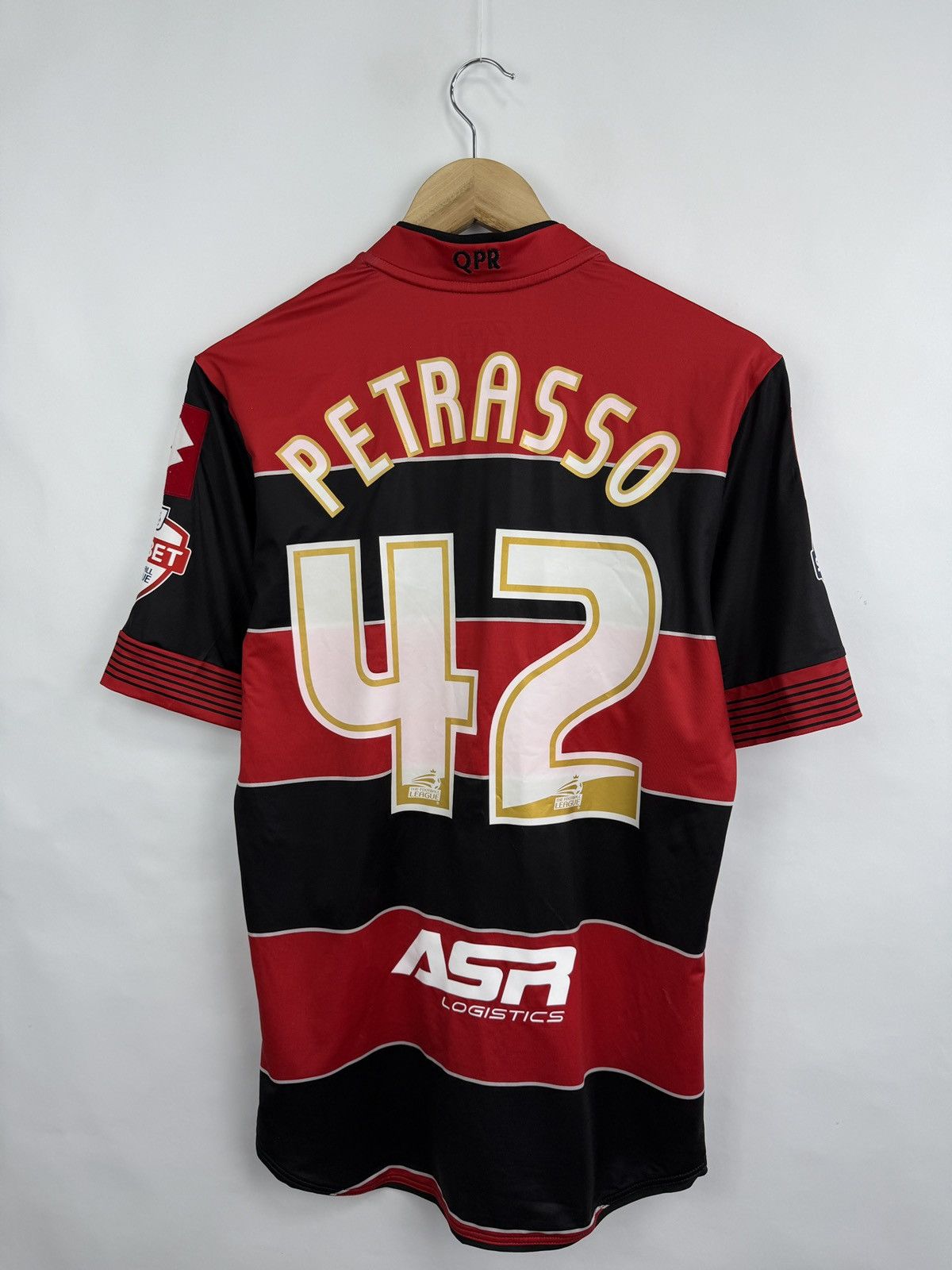 Lotto Sport 🏴󠁧󠁢󠁥󠁮󠁧󠁿 Lotto Queens Park Rangers Petrasso Soccer Jersey Rare Y2K Size US M / EU 48-50 / 2 - 13 Thumbnail